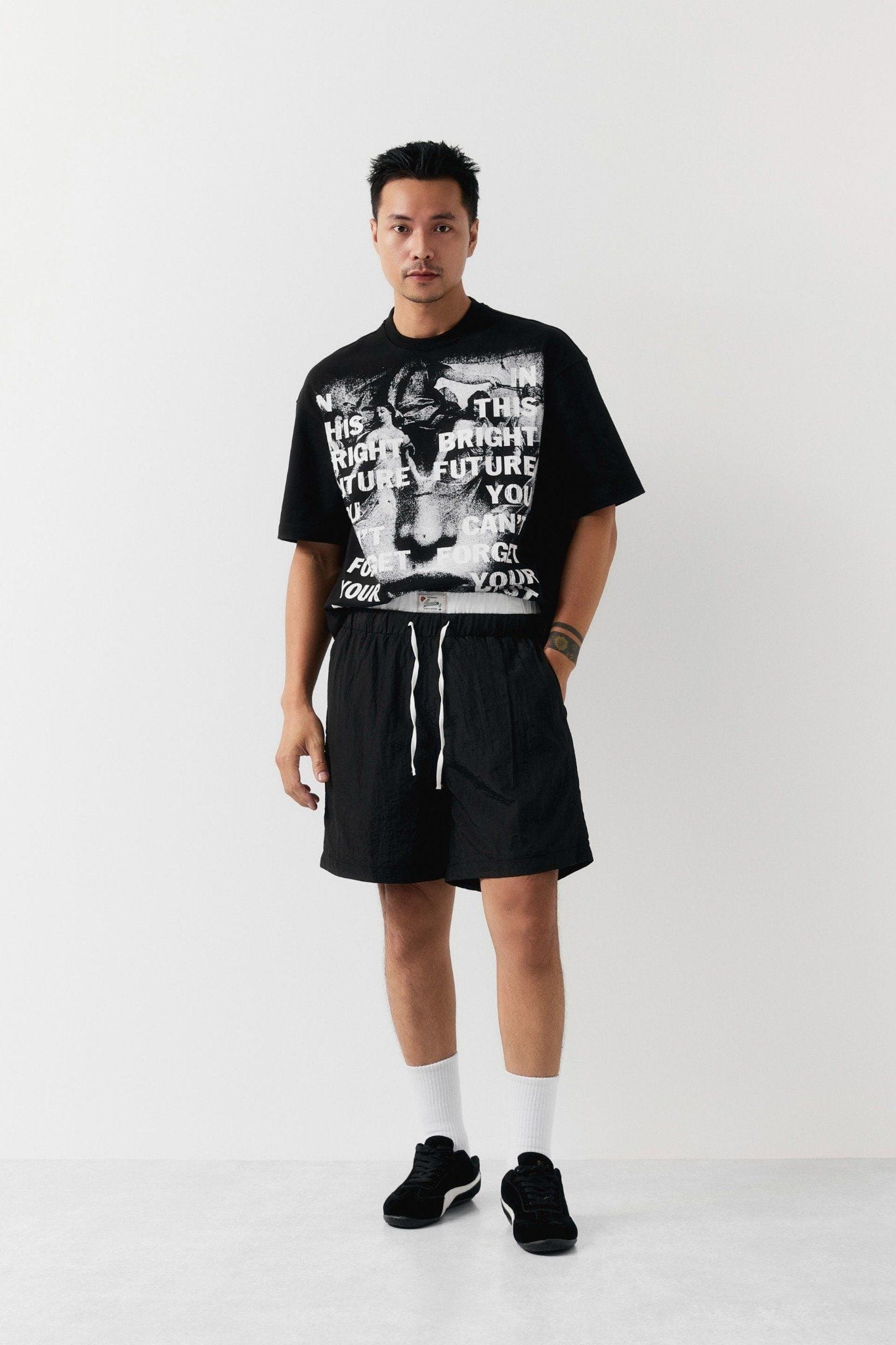  Áo Thun Future Past Black 360GSM 