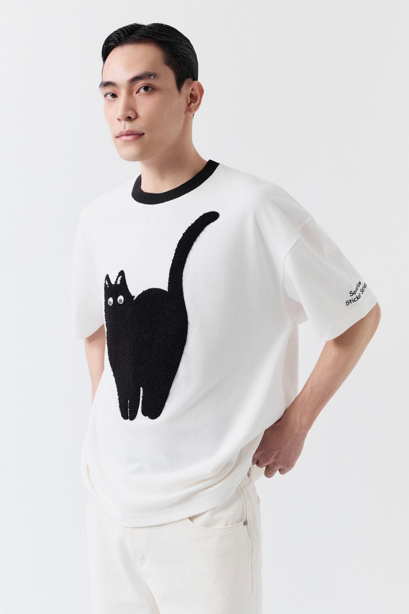 Áo Thun Oversize Thêu Black Cat