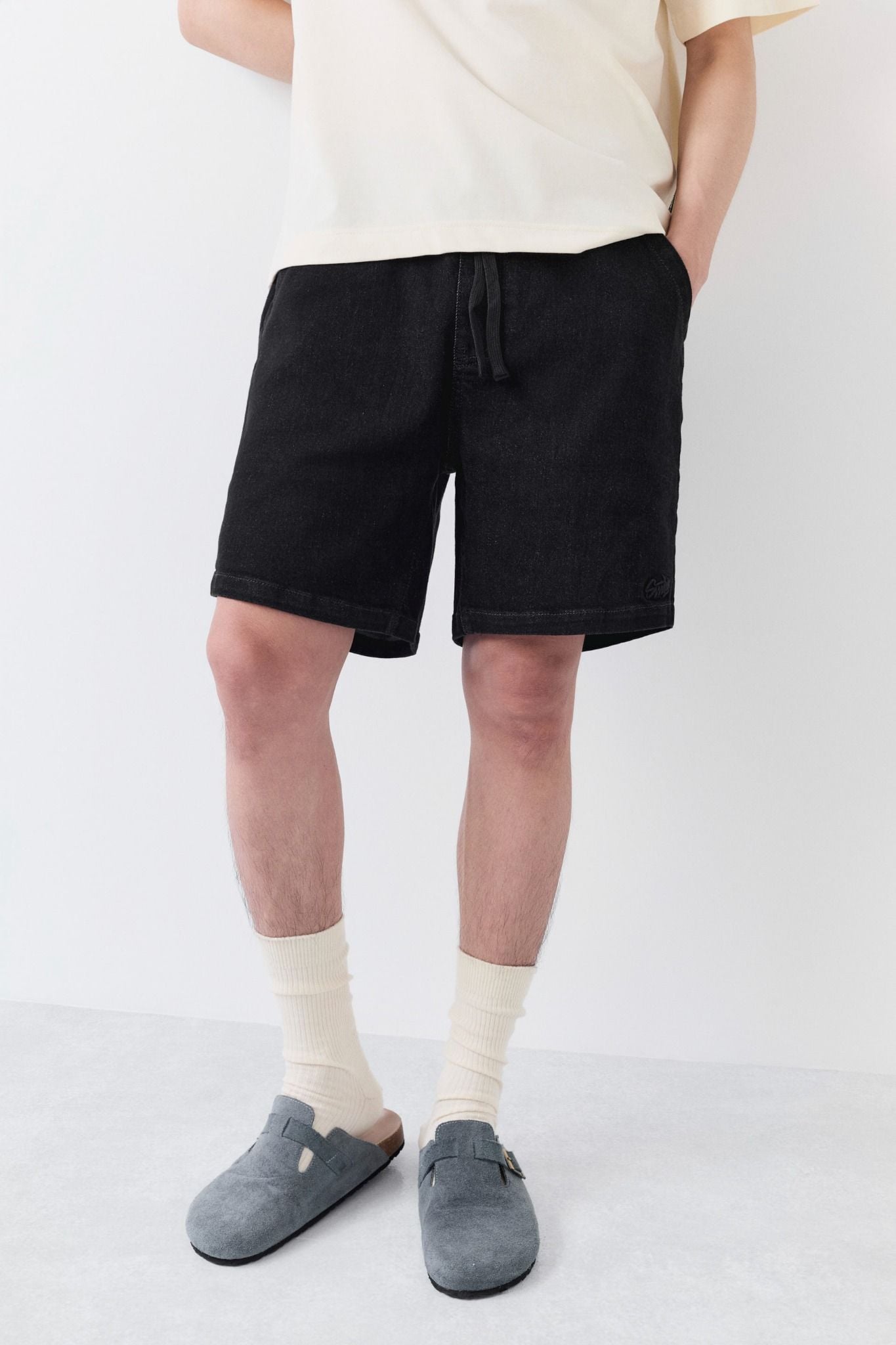 Quần Short Relaxed Black White Passion