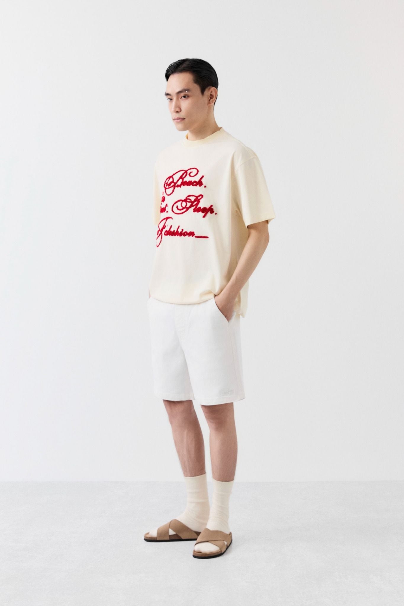 Áo Thun Boxy Cool Fab Thêu Xù Beach