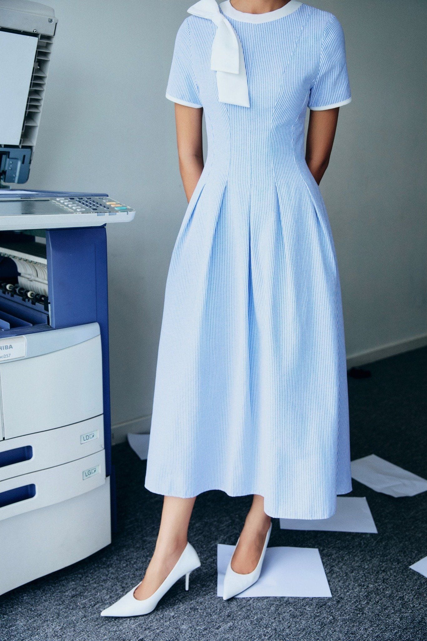 Đầm Dài Sideneck Bowtie Gentle