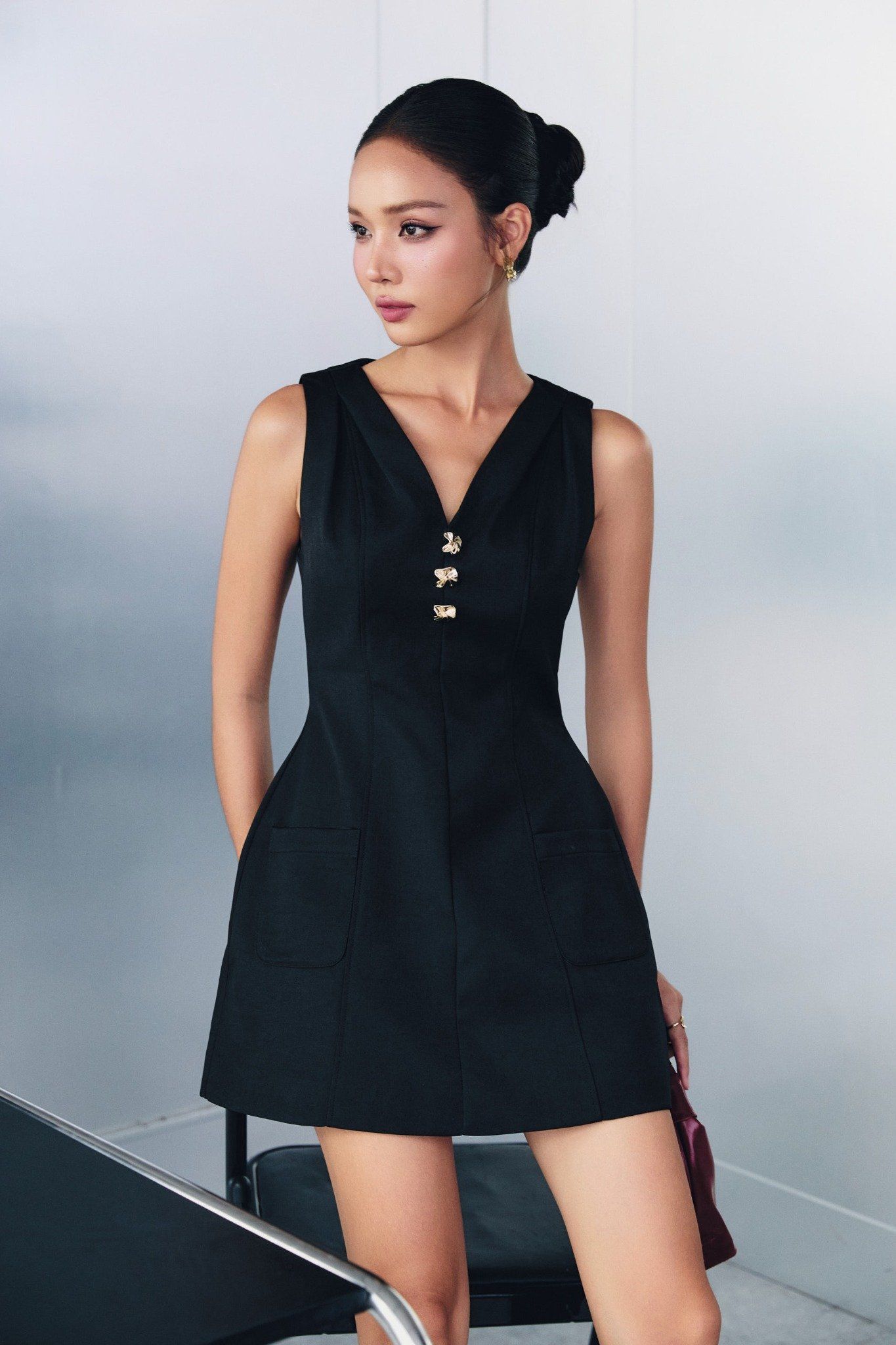 Đầm Ngắn Casual Vneck Everyday