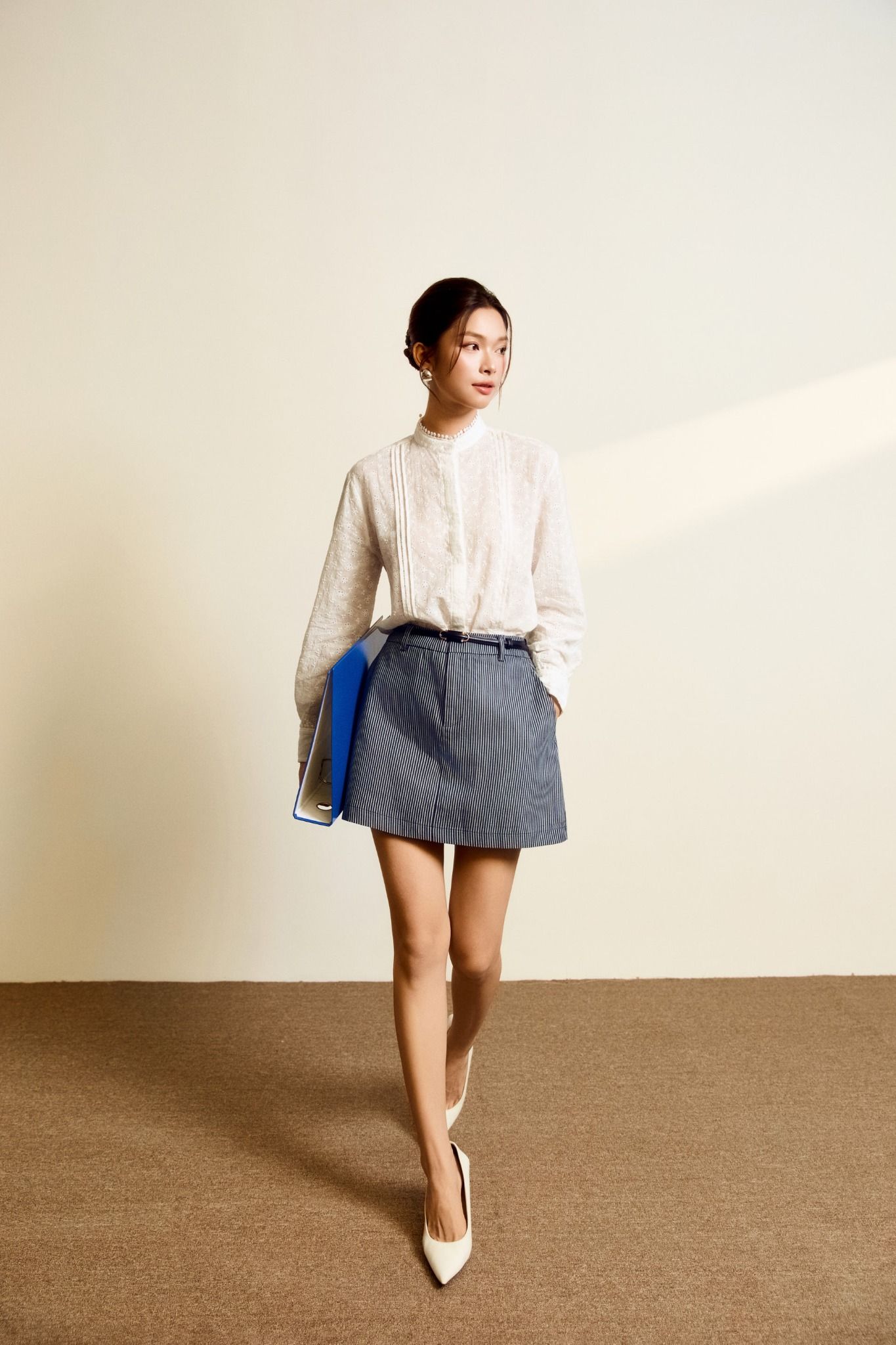 Áo Eyelet Blouse Long Sleeves