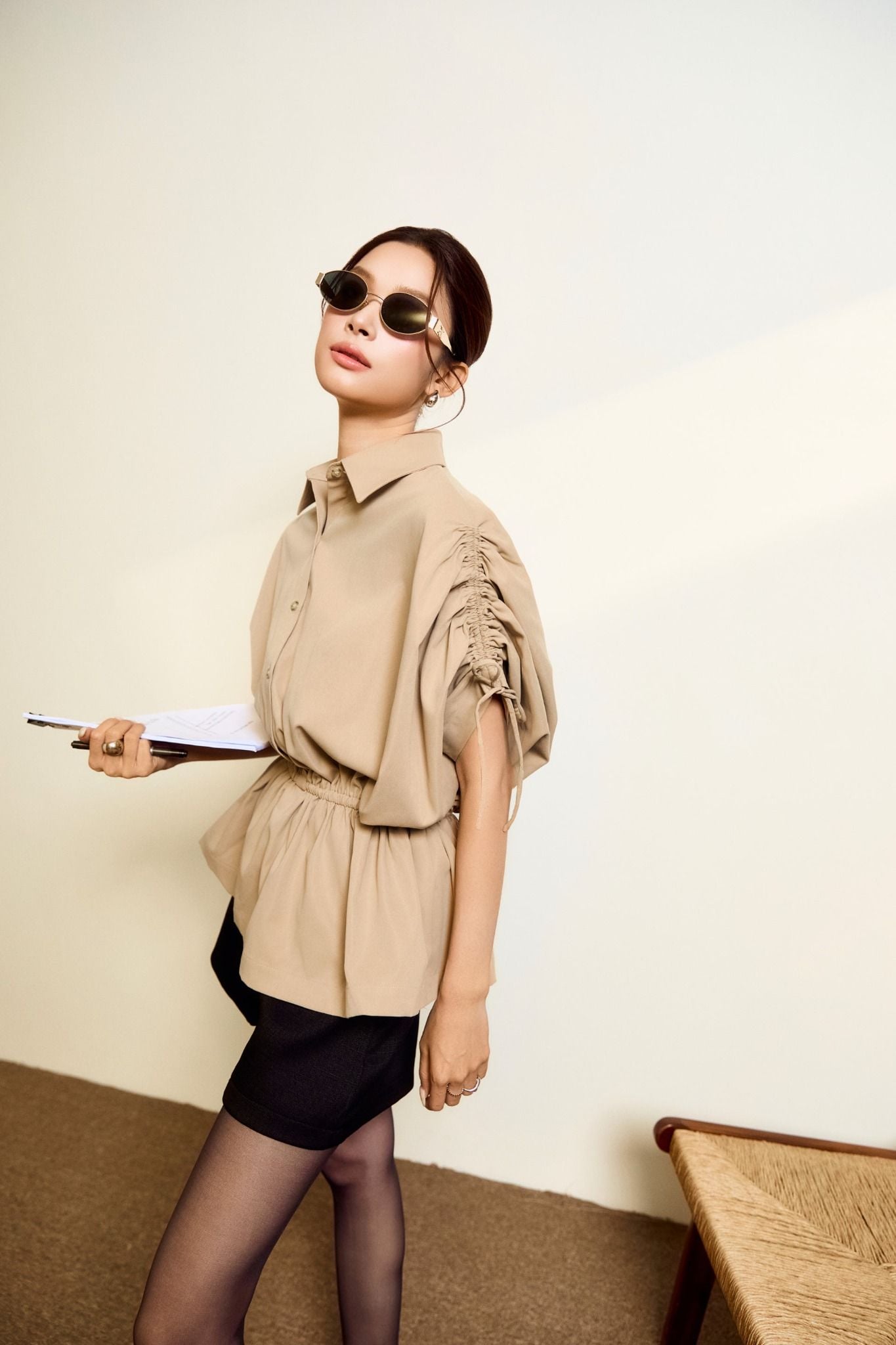 Áo Tiered Khaki Waist Tie