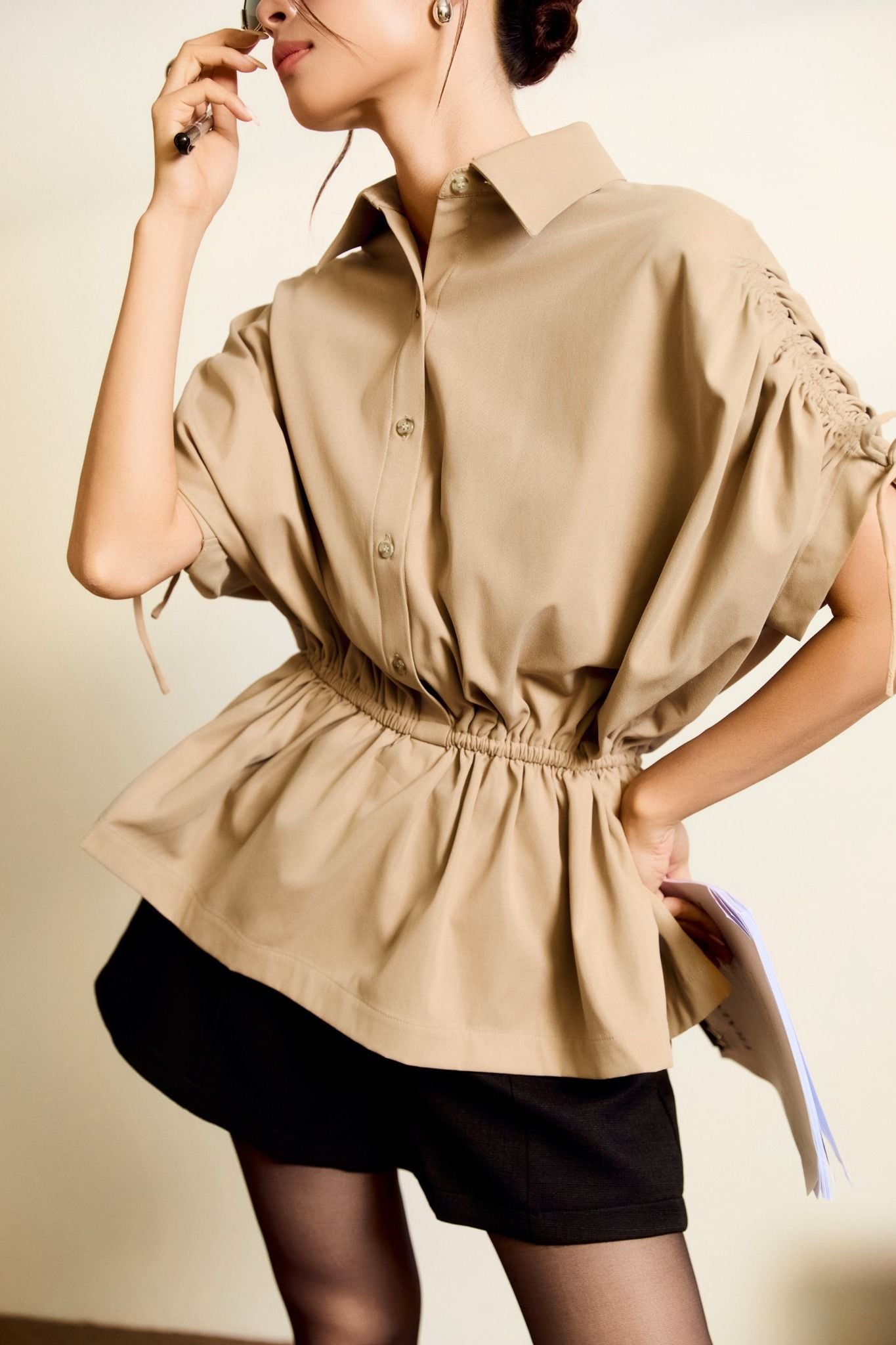 Áo Tiered Khaki Waist Tie