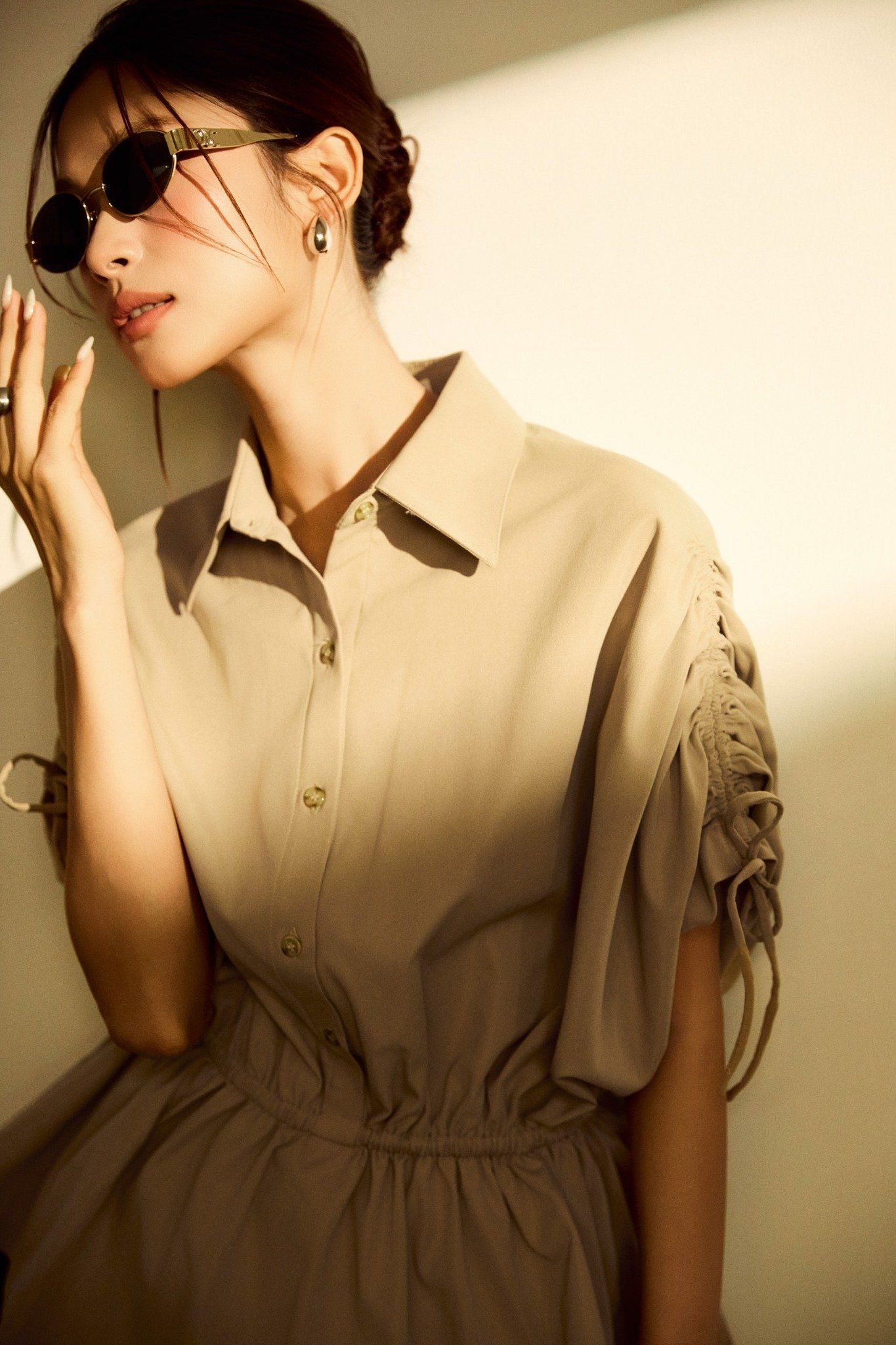 Áo Tiered Khaki Waist Tie