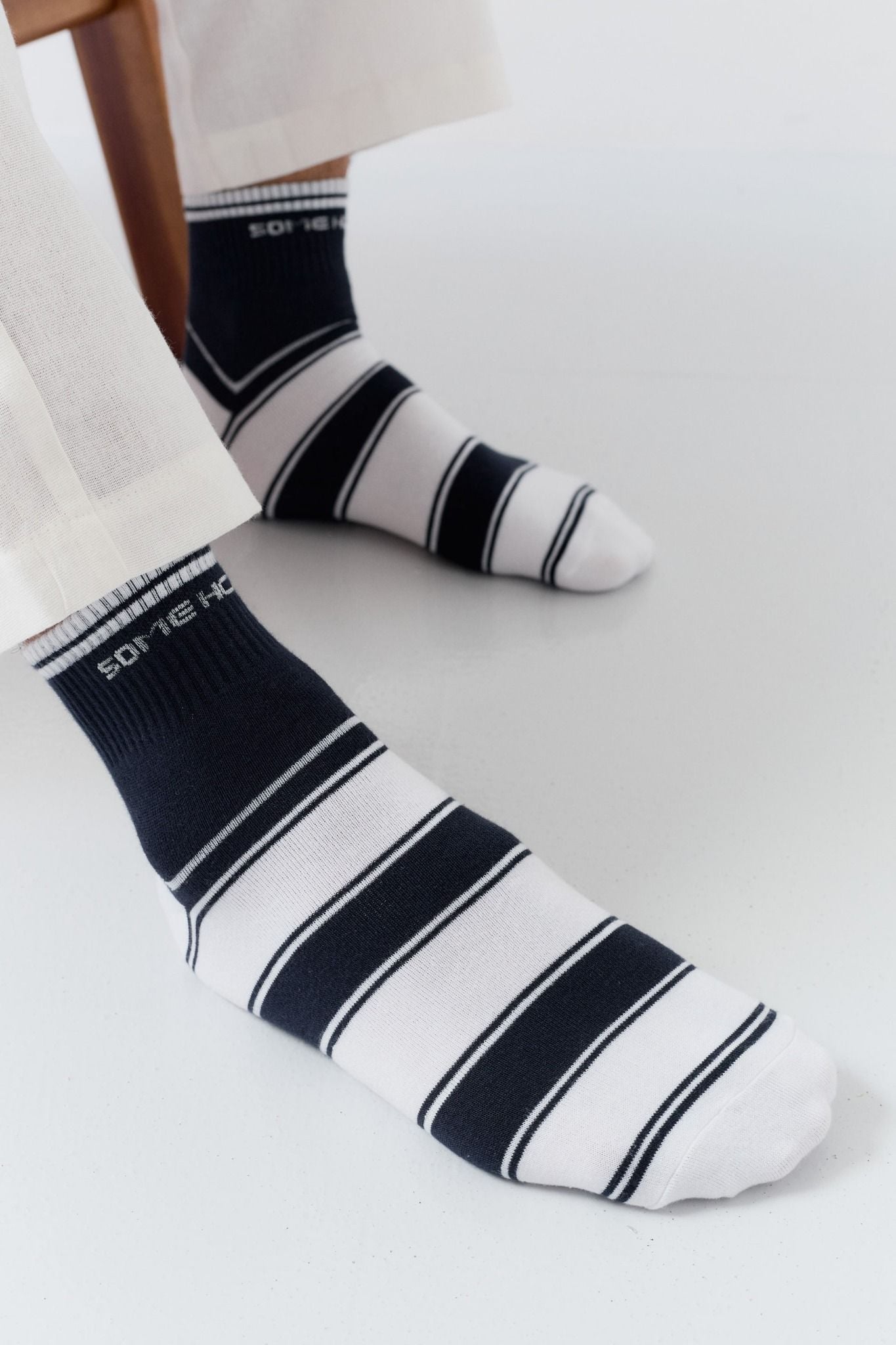  Vớ Ngắn Sọc Essential 