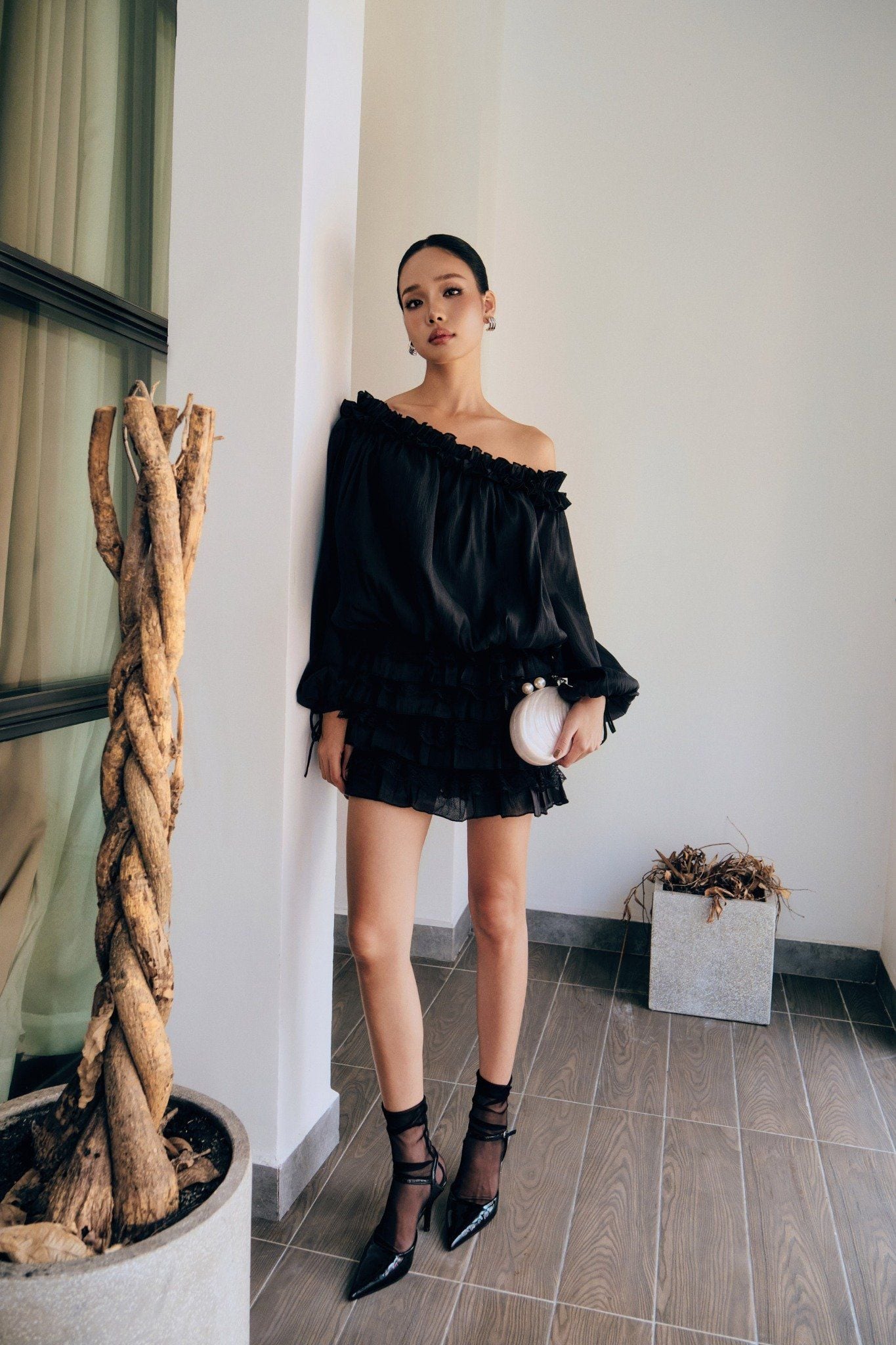 Đầm Ngắn Flowy Layers