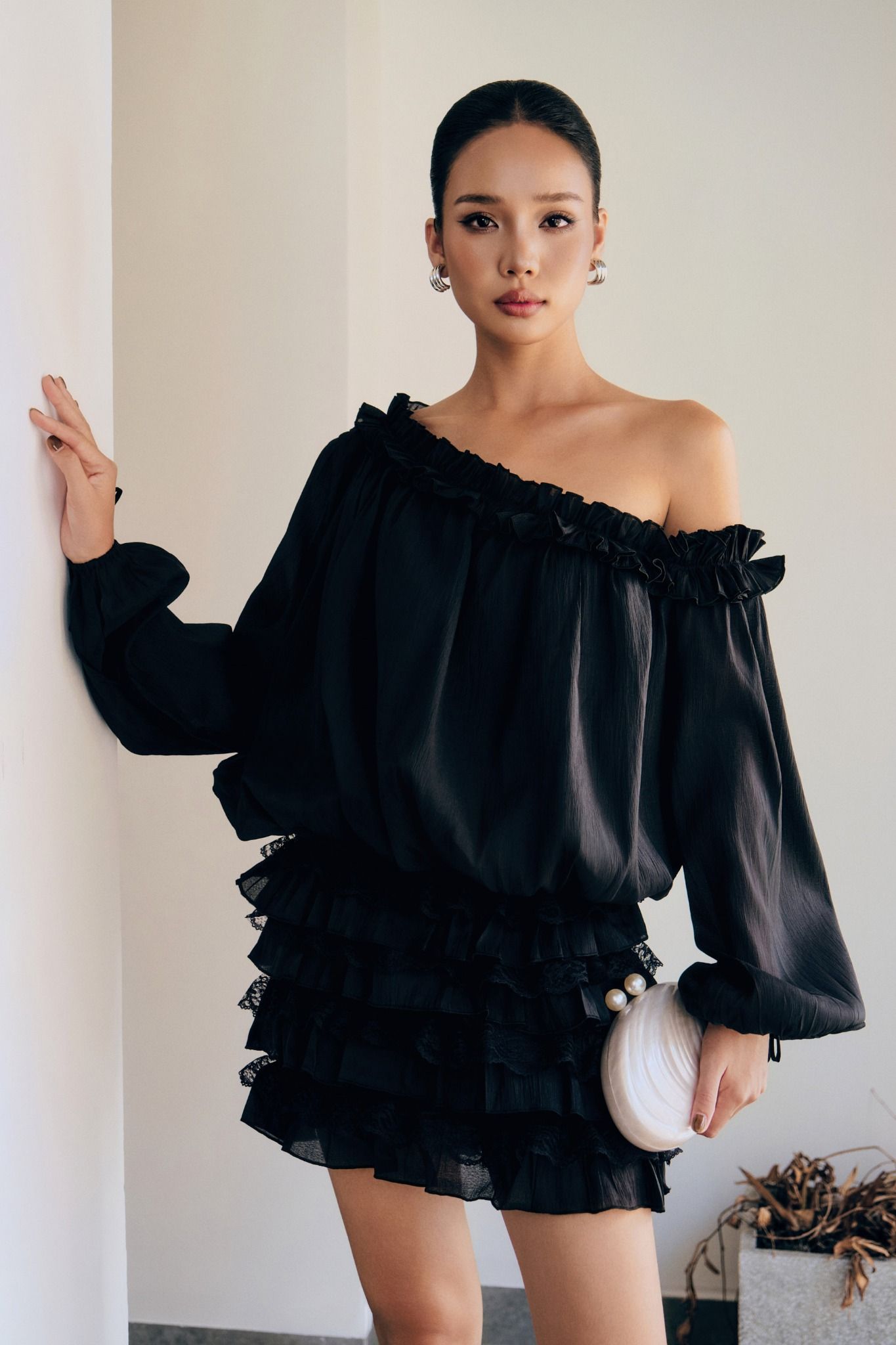 Đầm Ngắn Flowy Layers