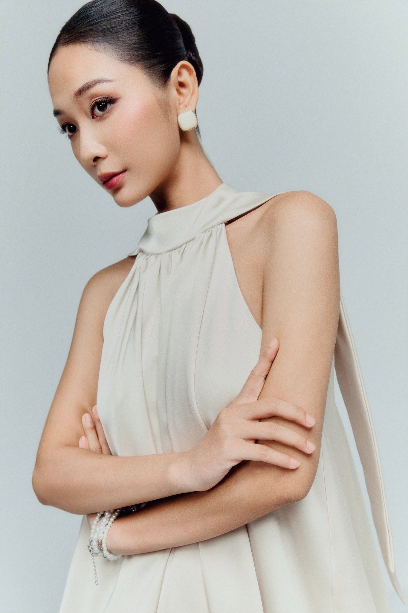 Áo Silk Halter Tiered Mini