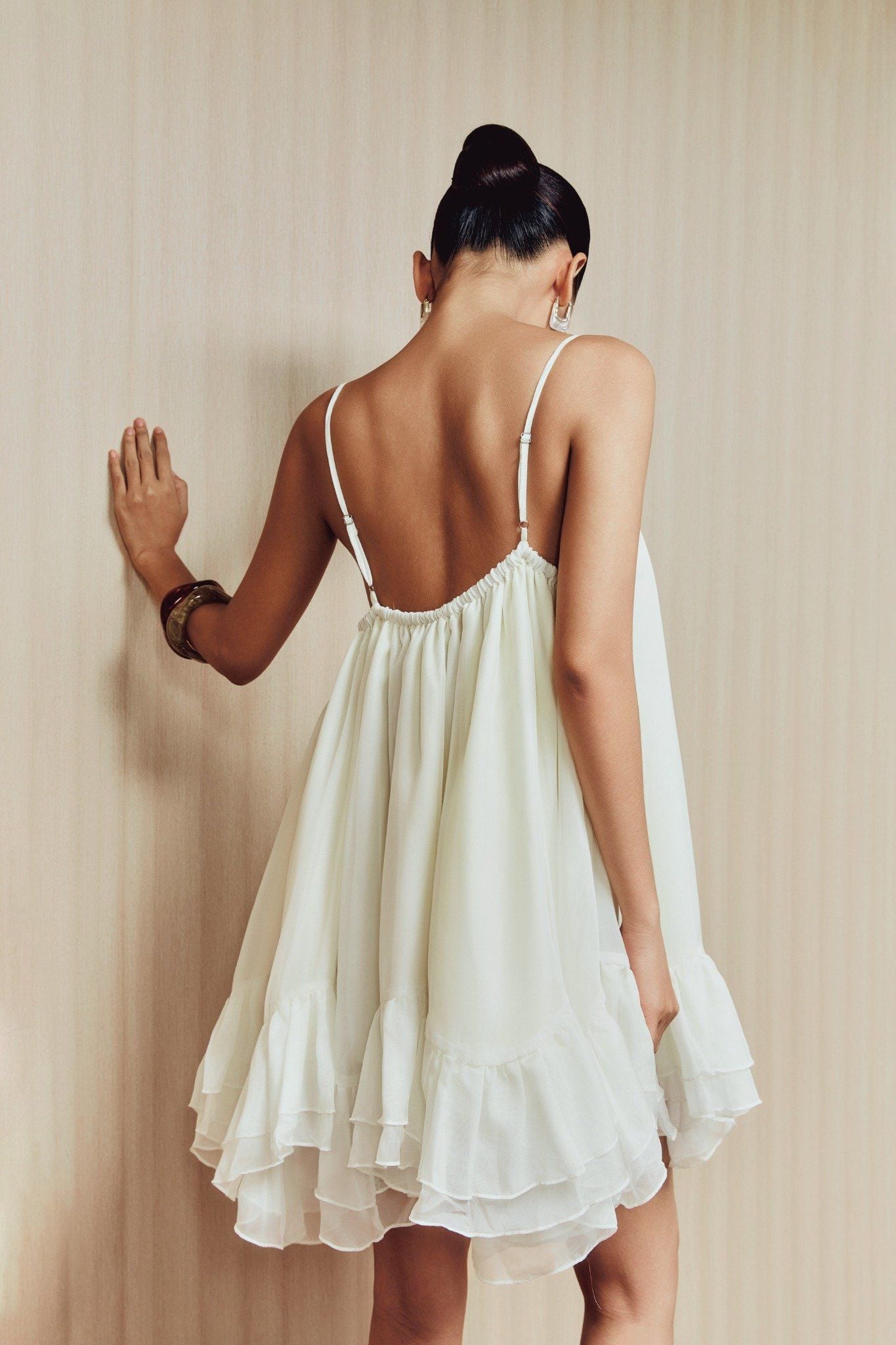 Đầm Ngắn Flowy Strap Bowtie