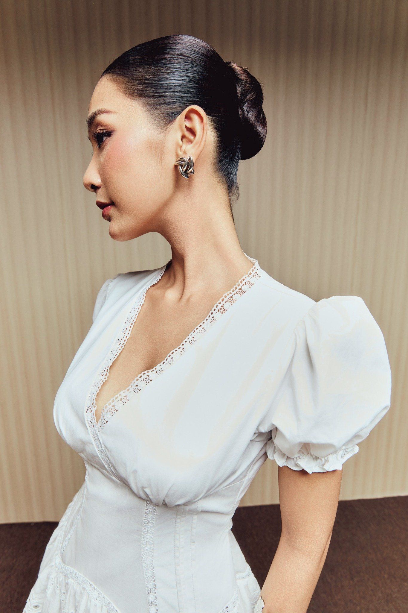 Đầm Ngắn Vneck Gentle Pattern