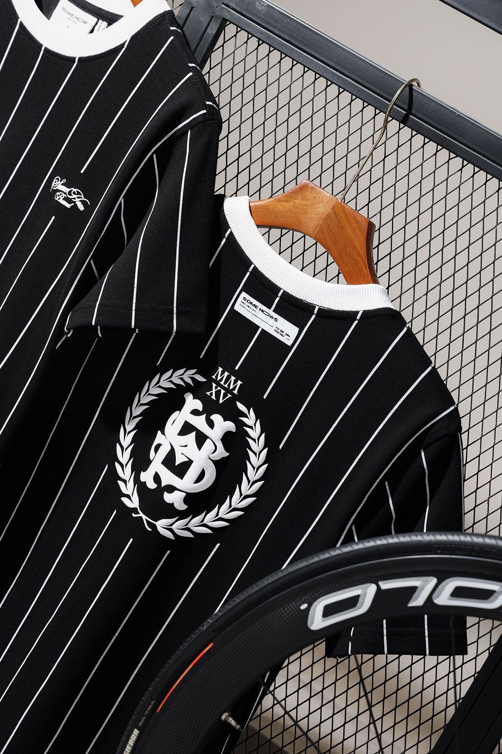 Áo Thun Regular Sọc SomeHow Brand