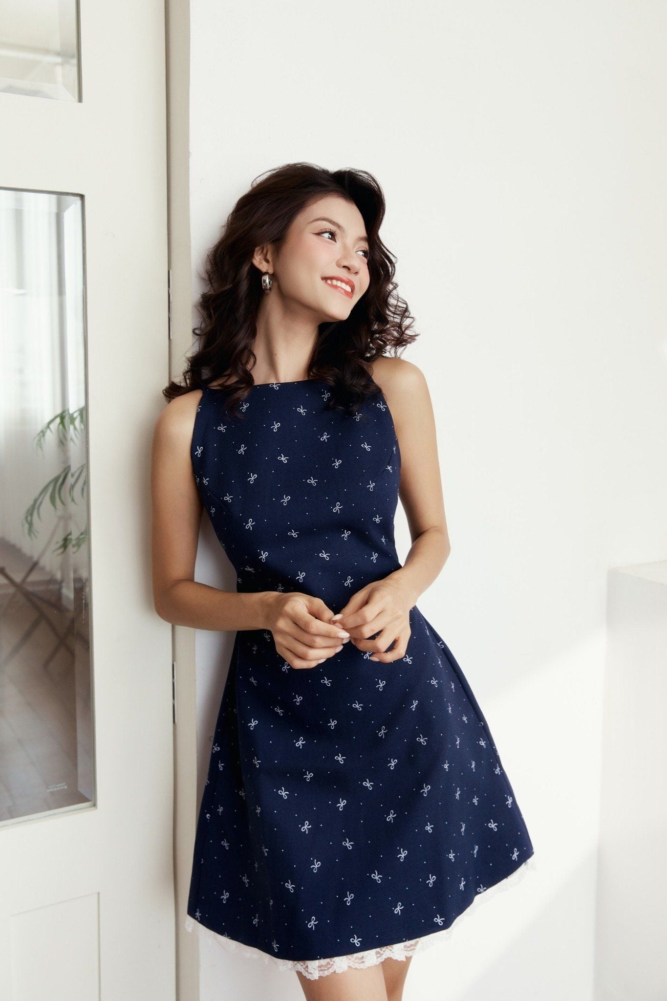 Đầm Ngắn White Bowtie Print