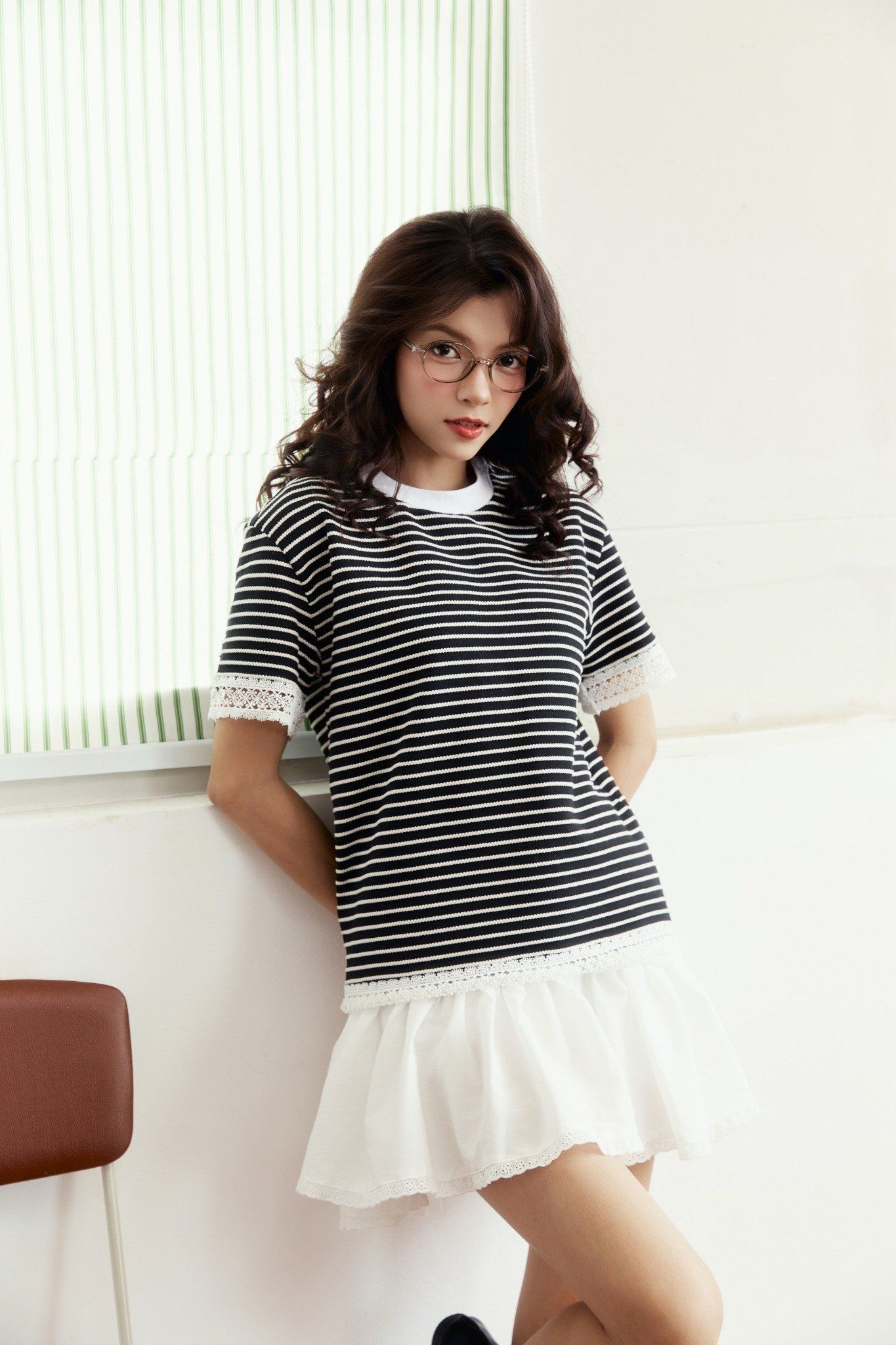 Áo Thun Classic Lace Frame