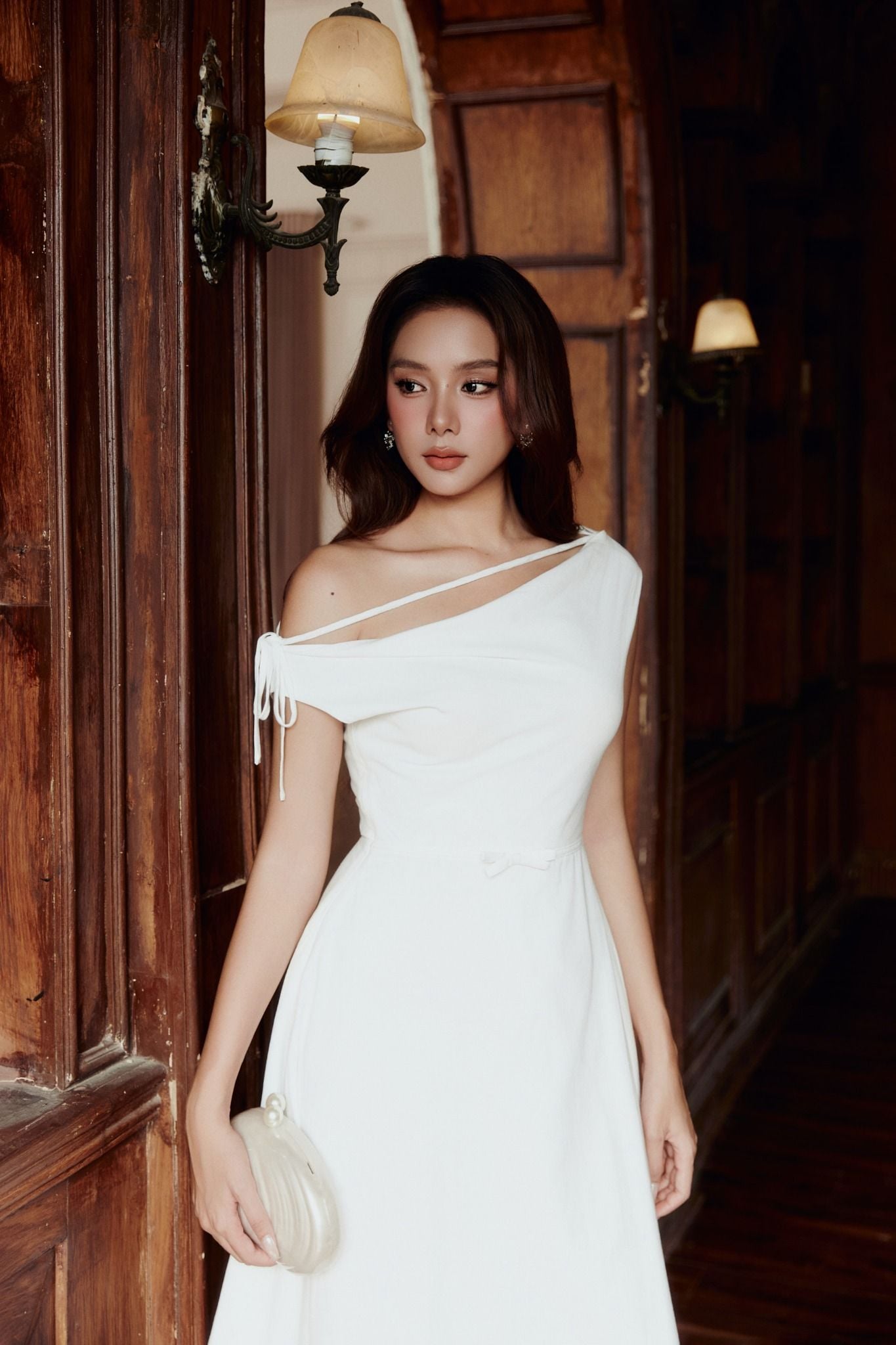 Đầm Dài Vai Lệch Phối Ren Ethereal