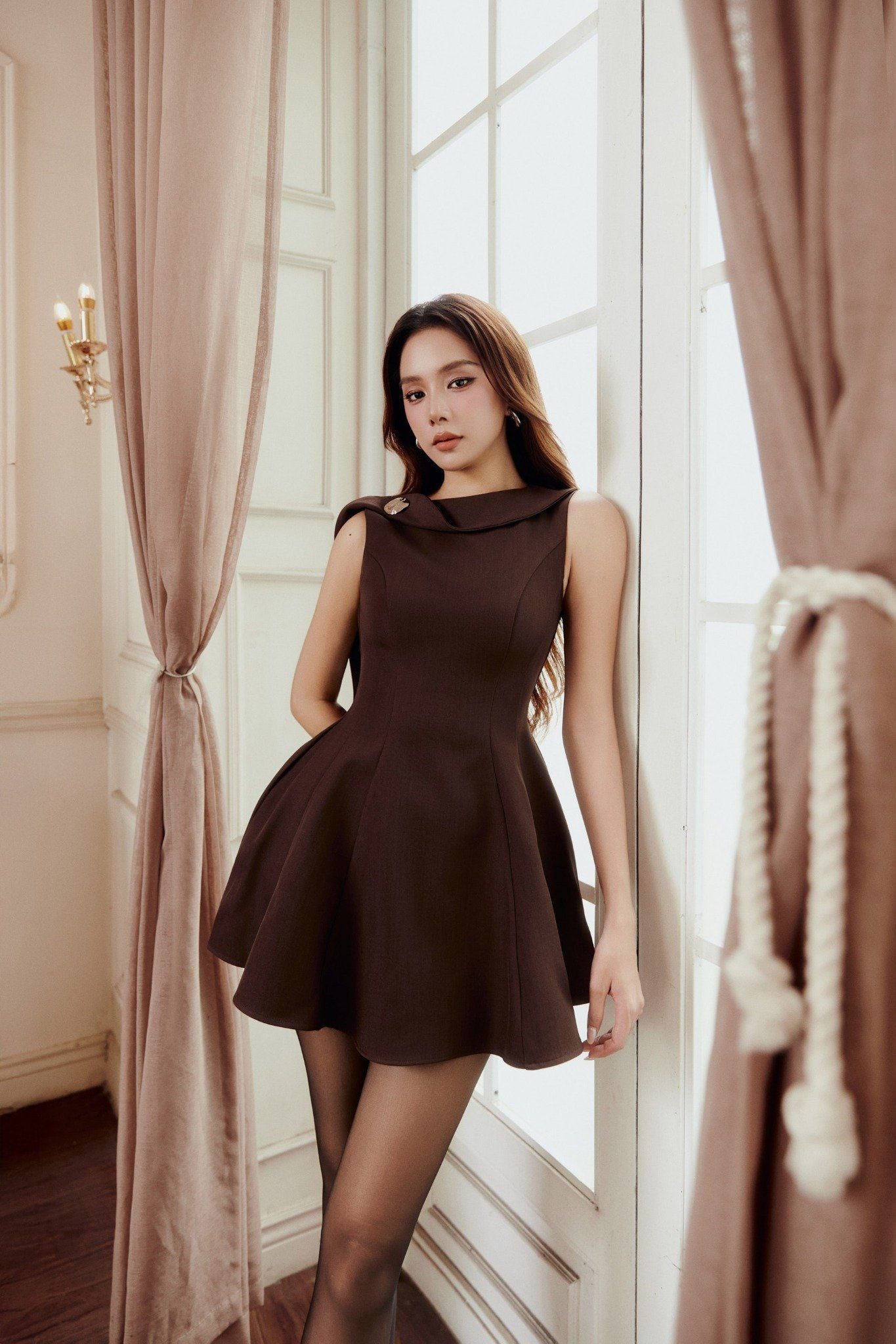 Đầm Ngắn Chestnut Grace