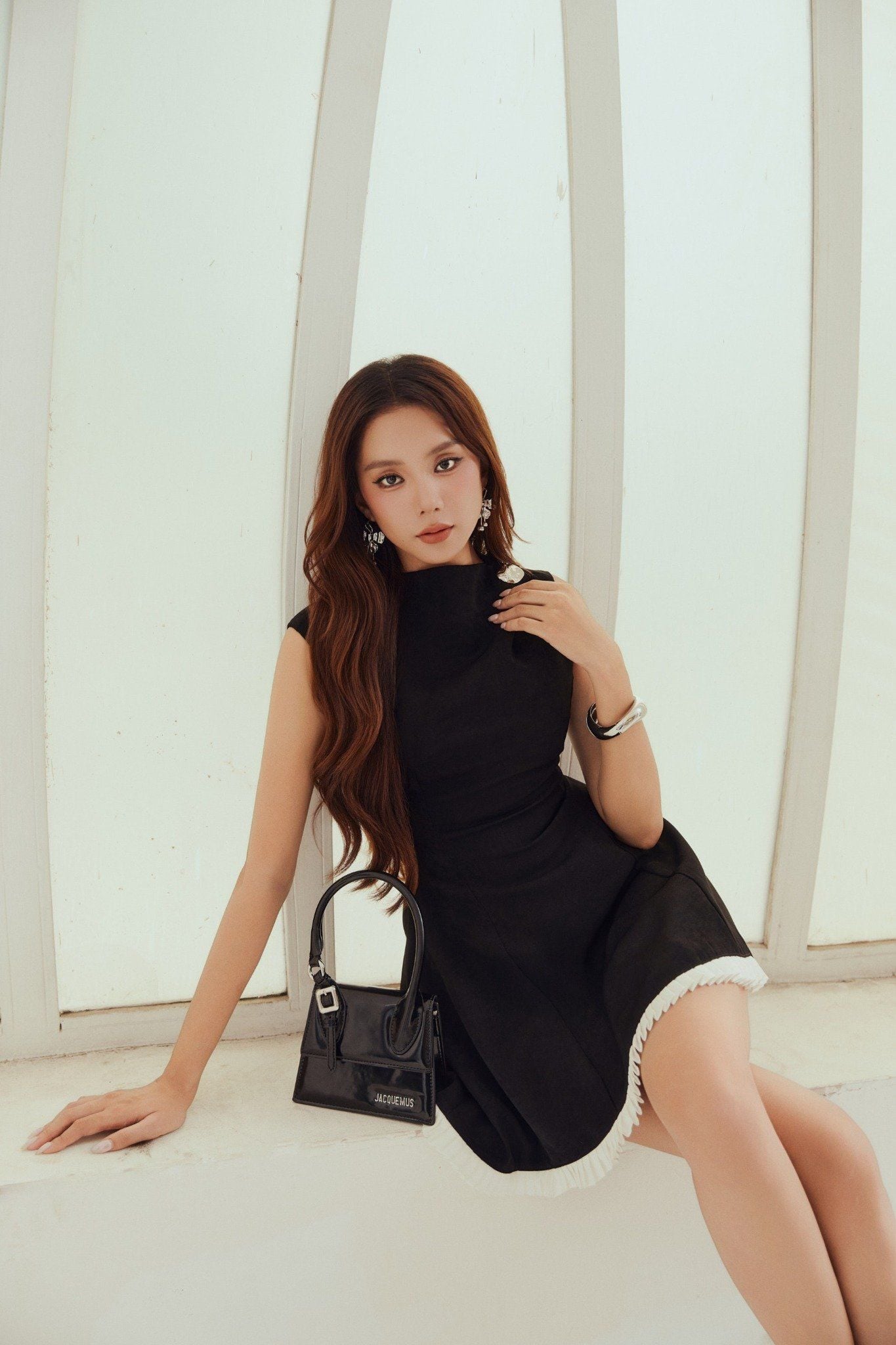 Đầm Ngắn Sleeveless Pleated Hem Detail