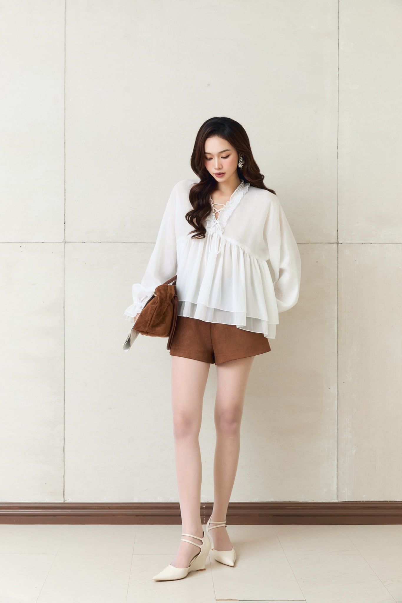  Áo Aera Lotusia Flowy 