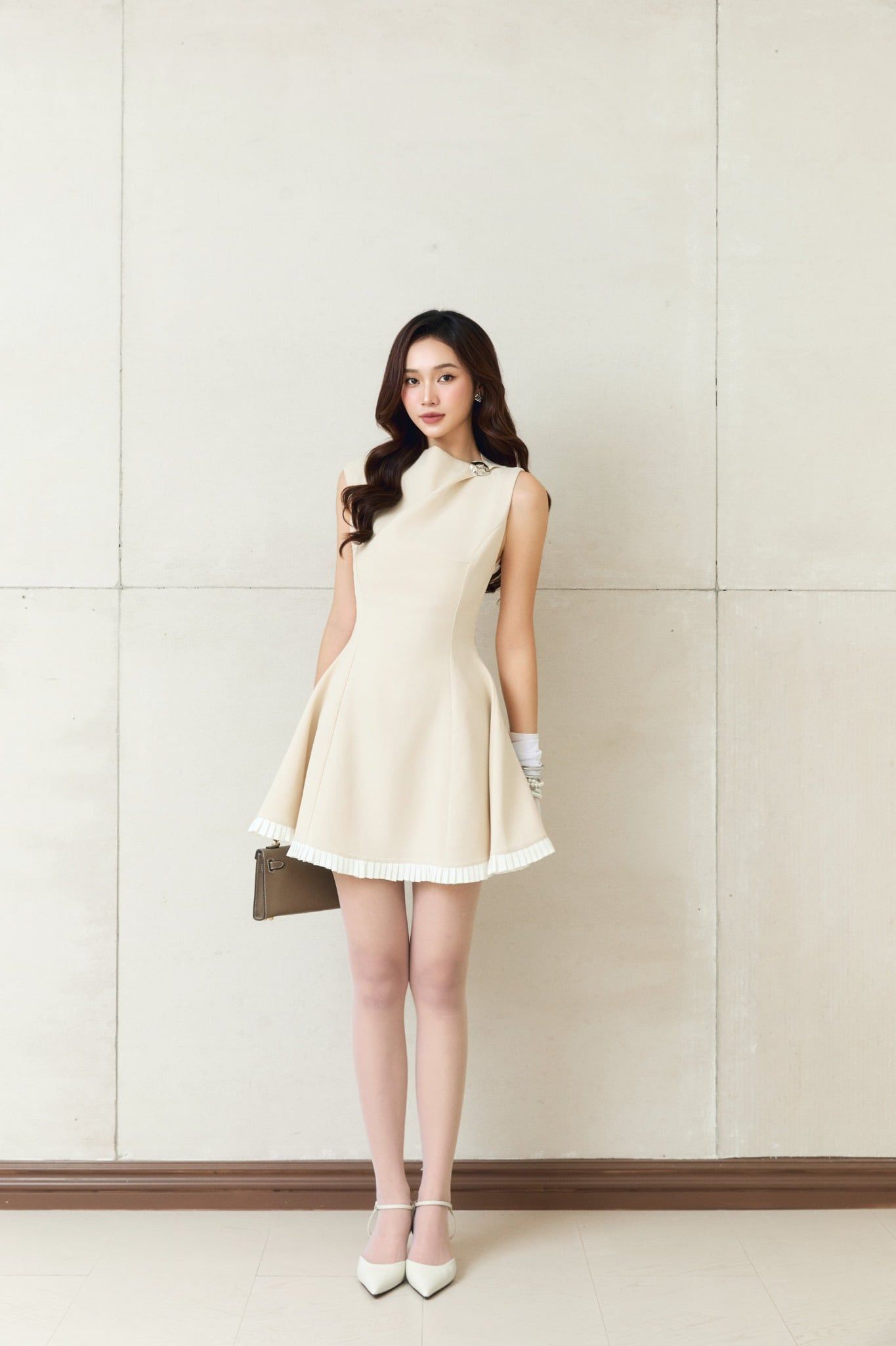  Đầm Ngắn Sleeveless Pleated Hem Detail 
