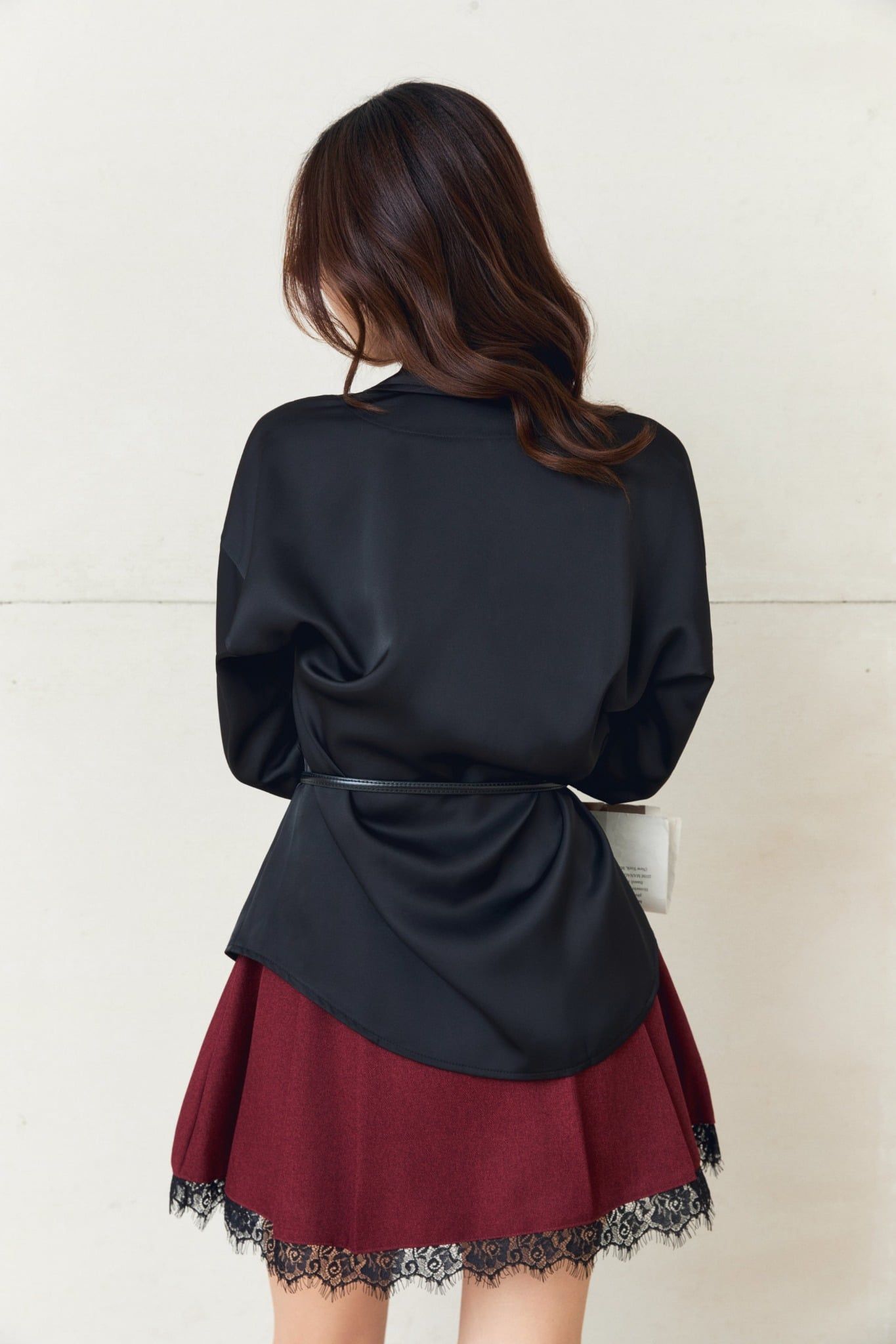 Chân Váy Ngắn Side Pleat Lacey Hem