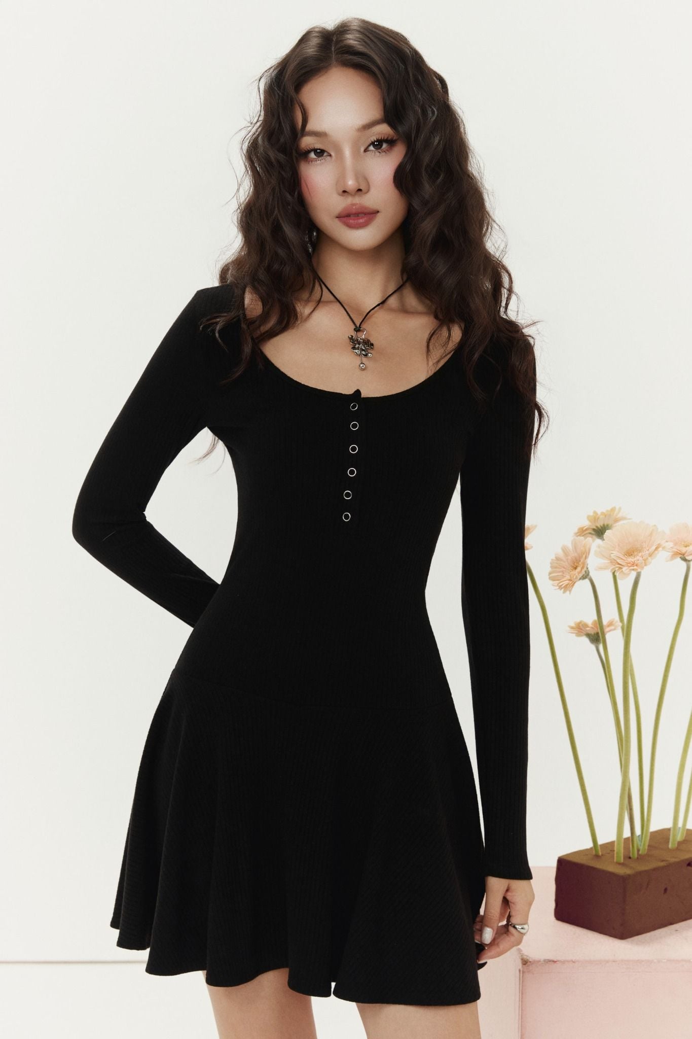 Đầm Ngắn Isla Buttoned Mini