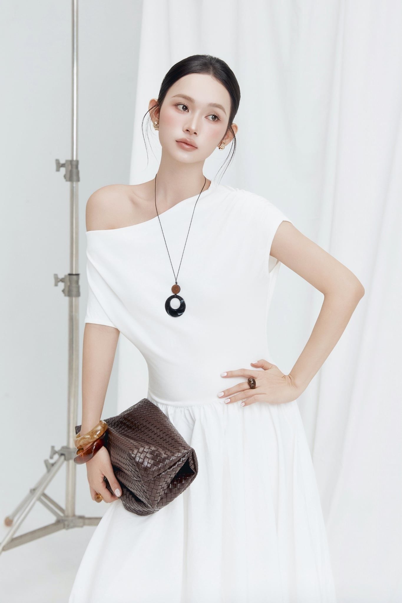 Đầm Dài Trễ Vai Form Tùng Bí Phối Vải