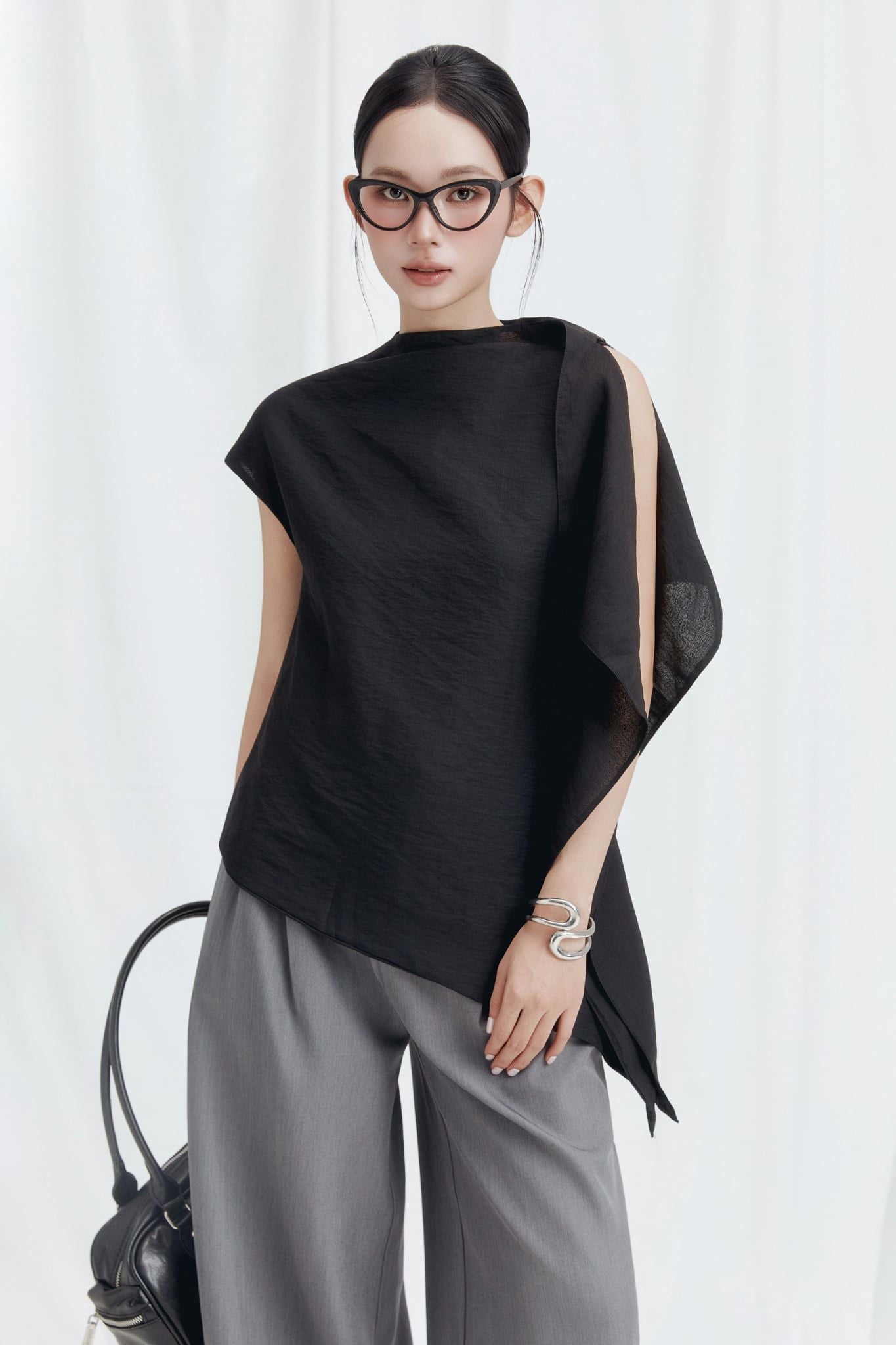 Áo Kiểu Lệch Tà Elara Top
