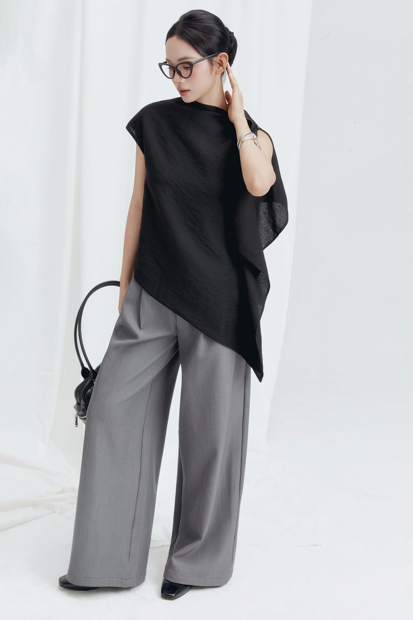 Áo Kiểu Lệch Tà Elara Top