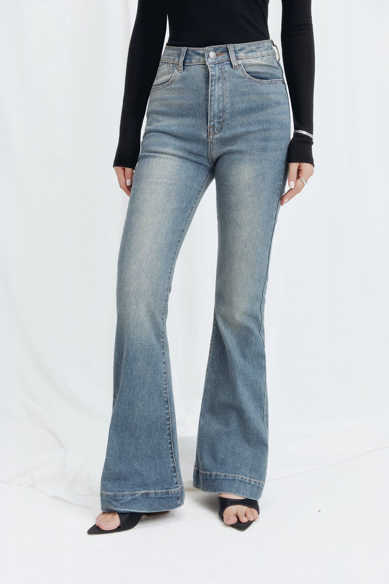 Quần Jeans Ống Loe Stella Jeans
