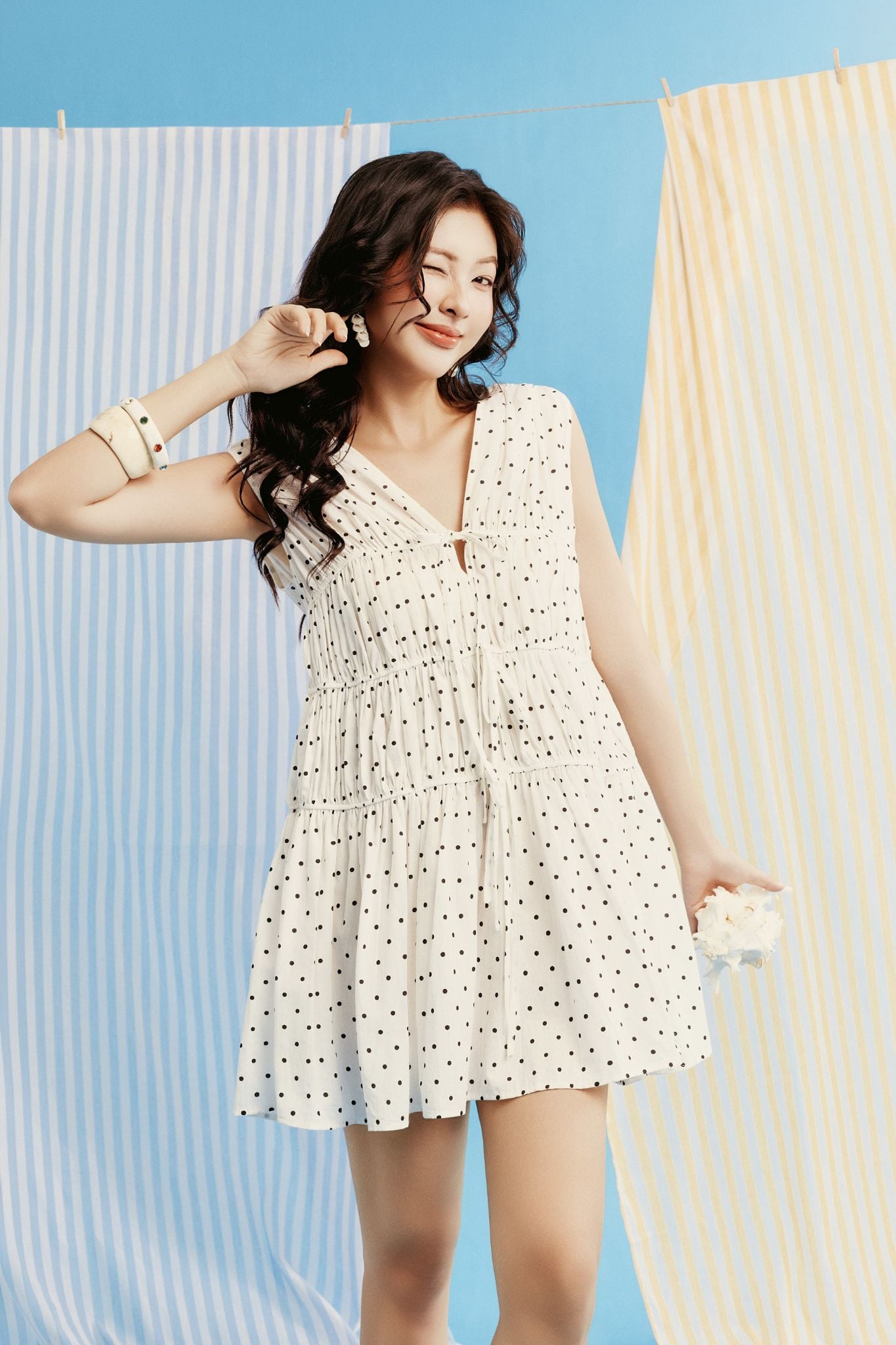 Đầm Ngắn Chấm Bi Elira Mini Dress