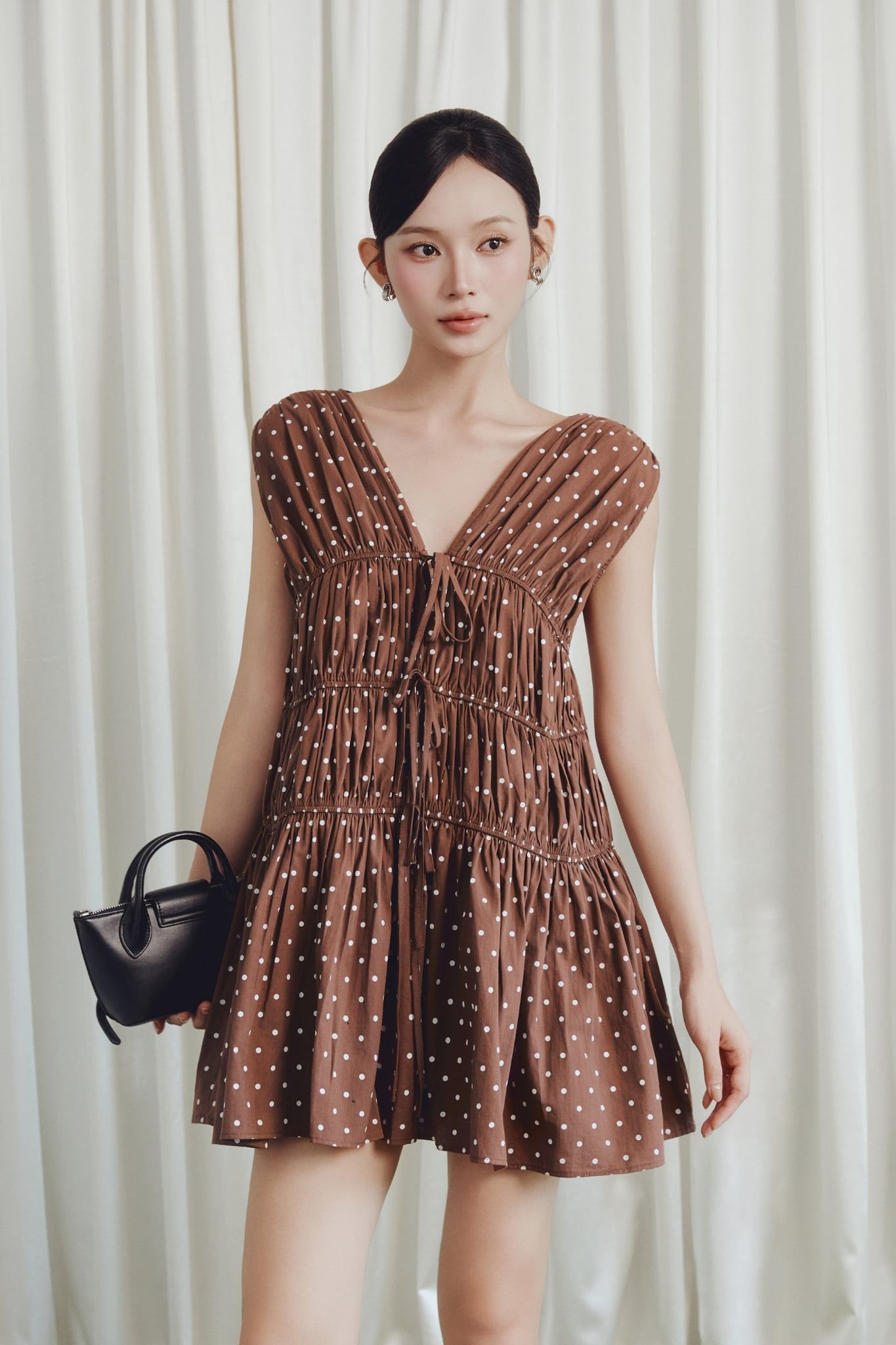 Đầm Ngắn Chấm Bi Elira Mini Dress