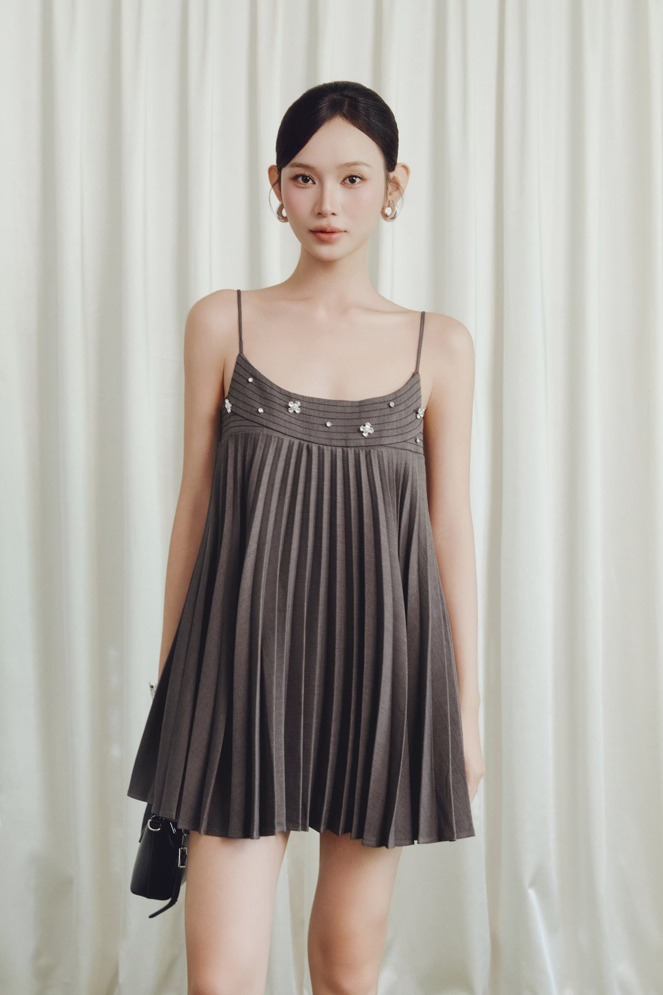 Đầm Ngắn 2 Dây Babydoll Dập Ly Aria Top