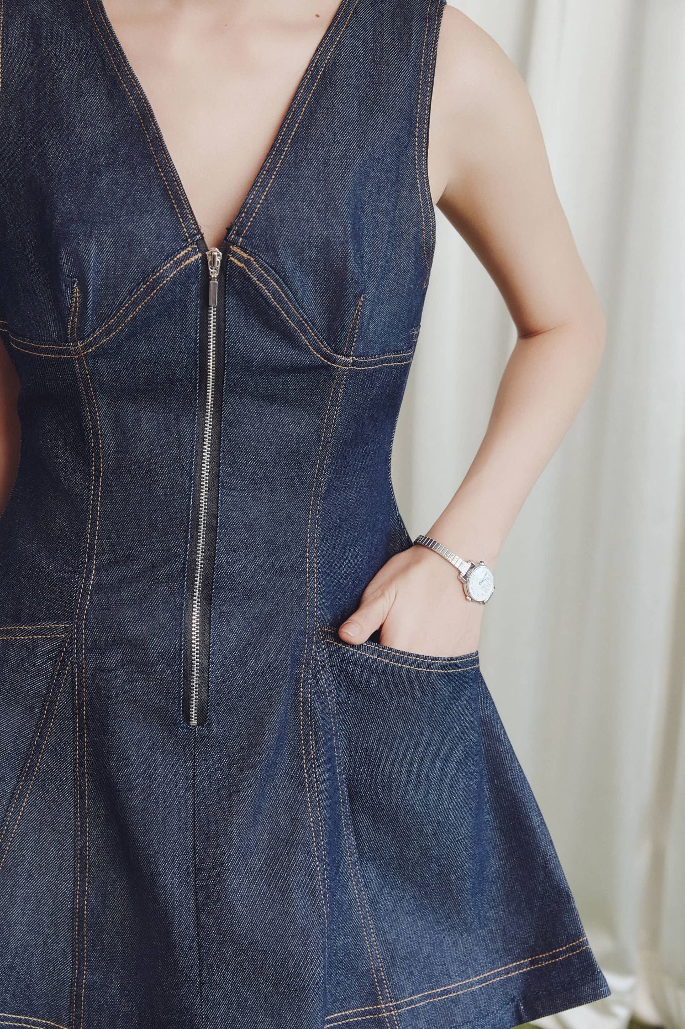 Đầm Ngắn Denim Sát Nách Jade Dress
