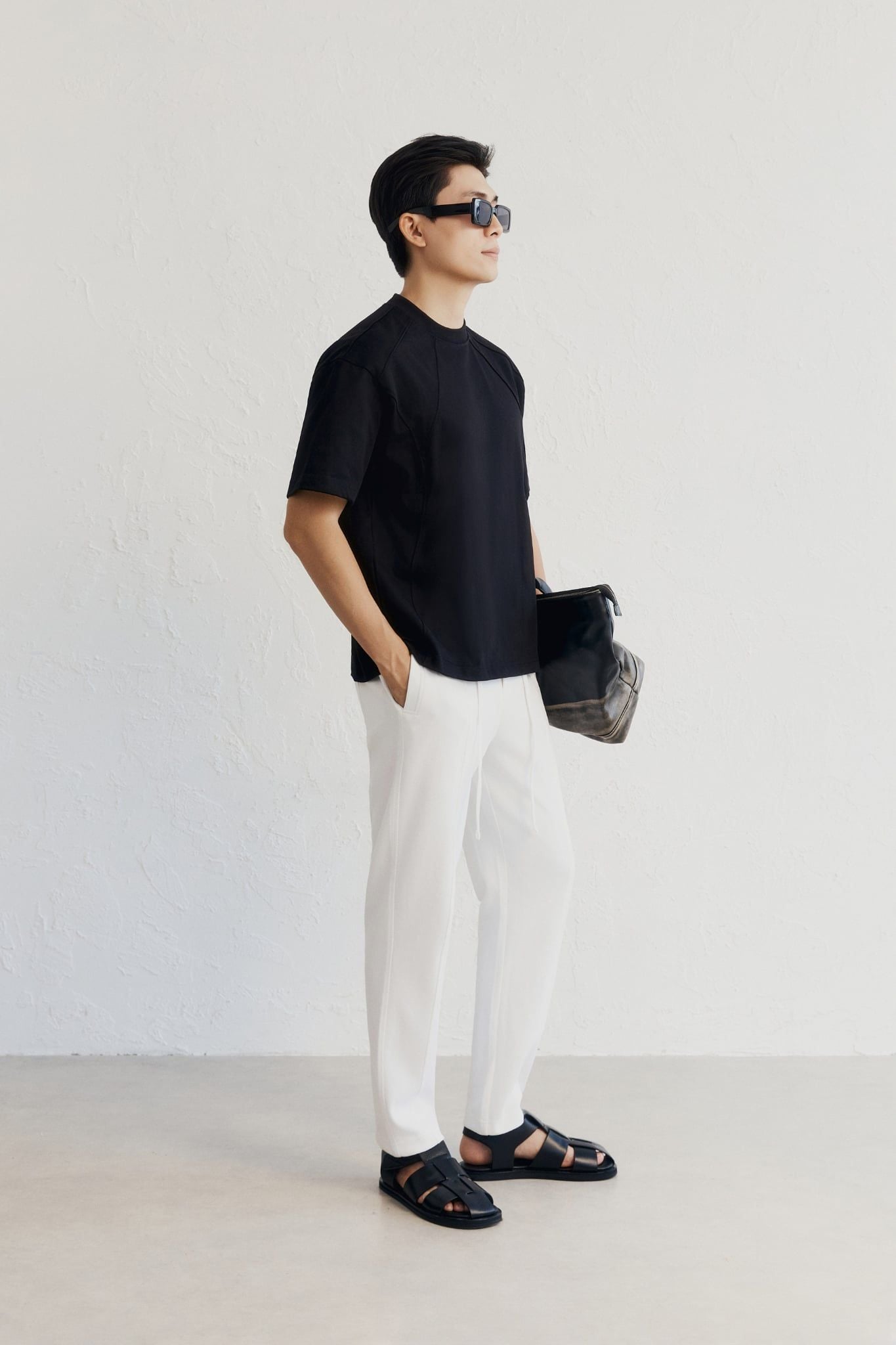 Áo Thun Boxy Rã Thân Trước Sau Black