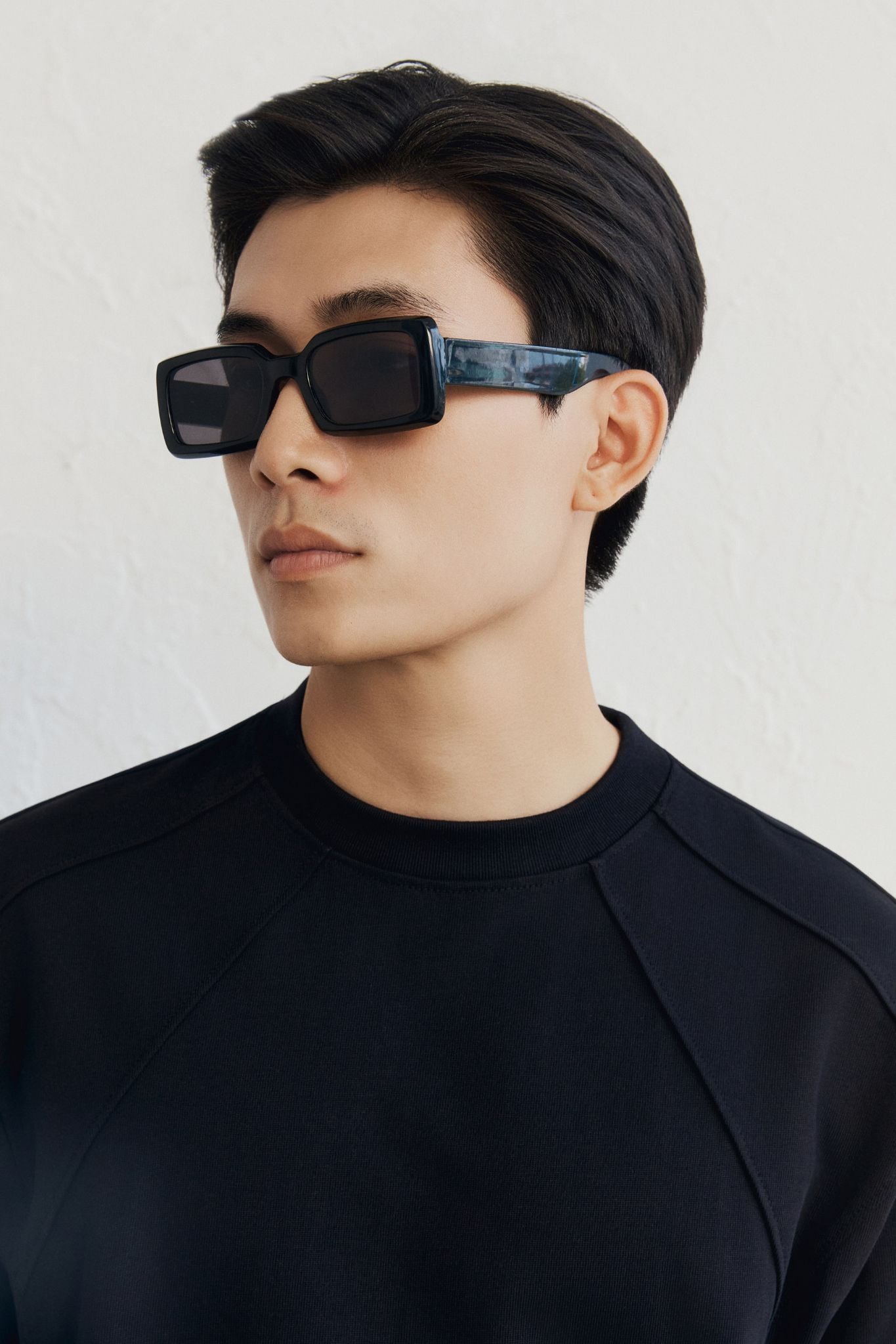 Áo Thun Boxy Rã Thân Trước Sau Black