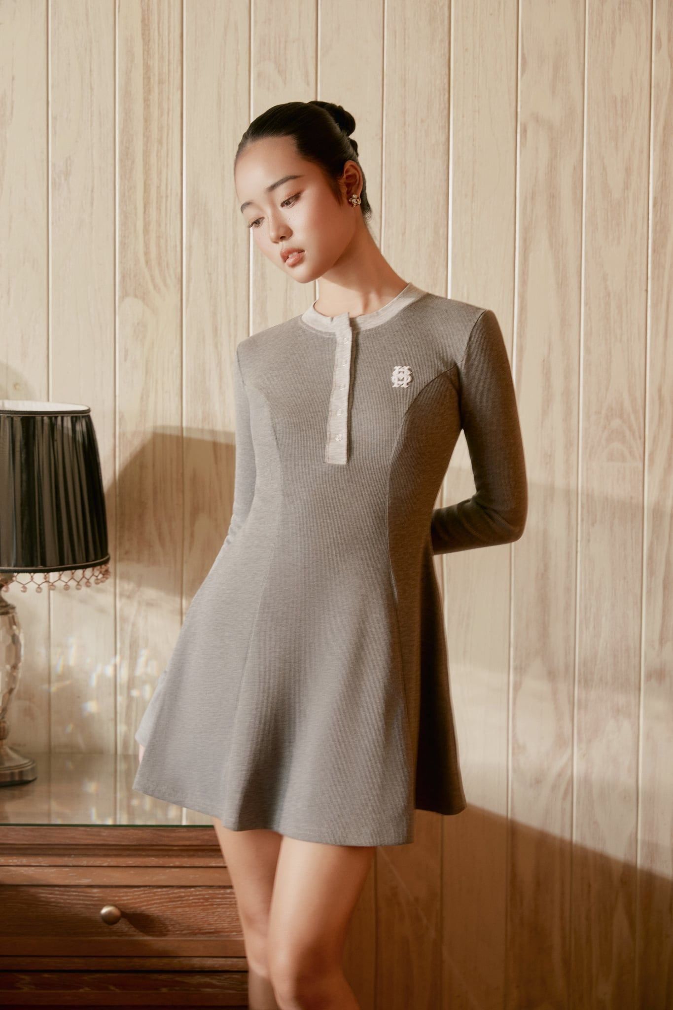 Đầm Ngắn Tay Dài Ribbed Dress