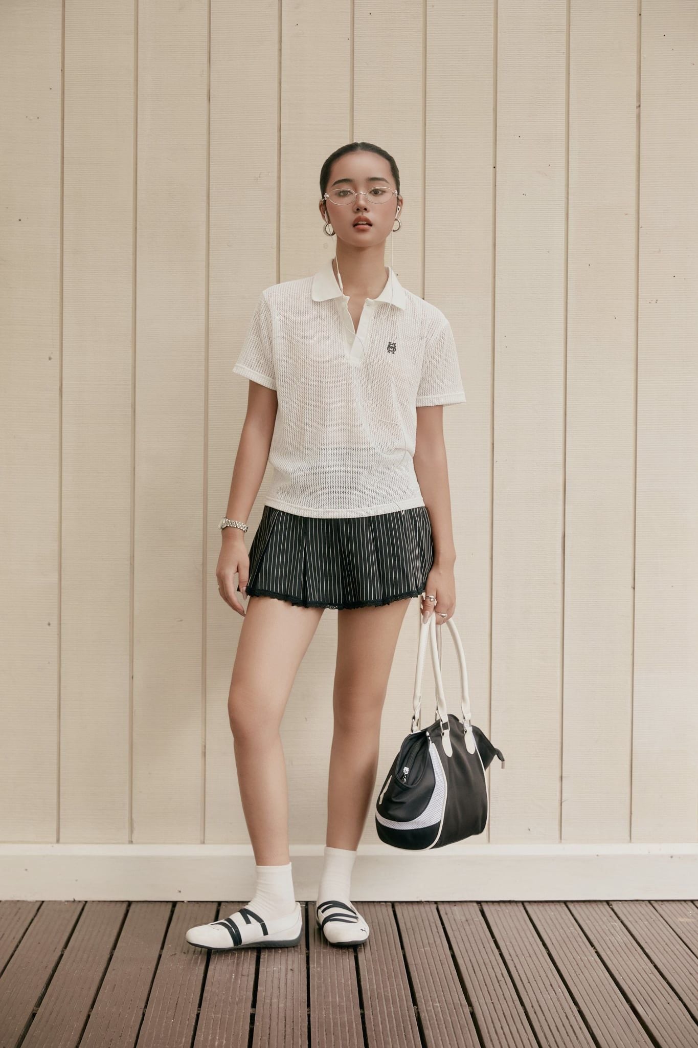 Chân Váy Ngắn Xếp Ly Viền Ren Loomi Skirt