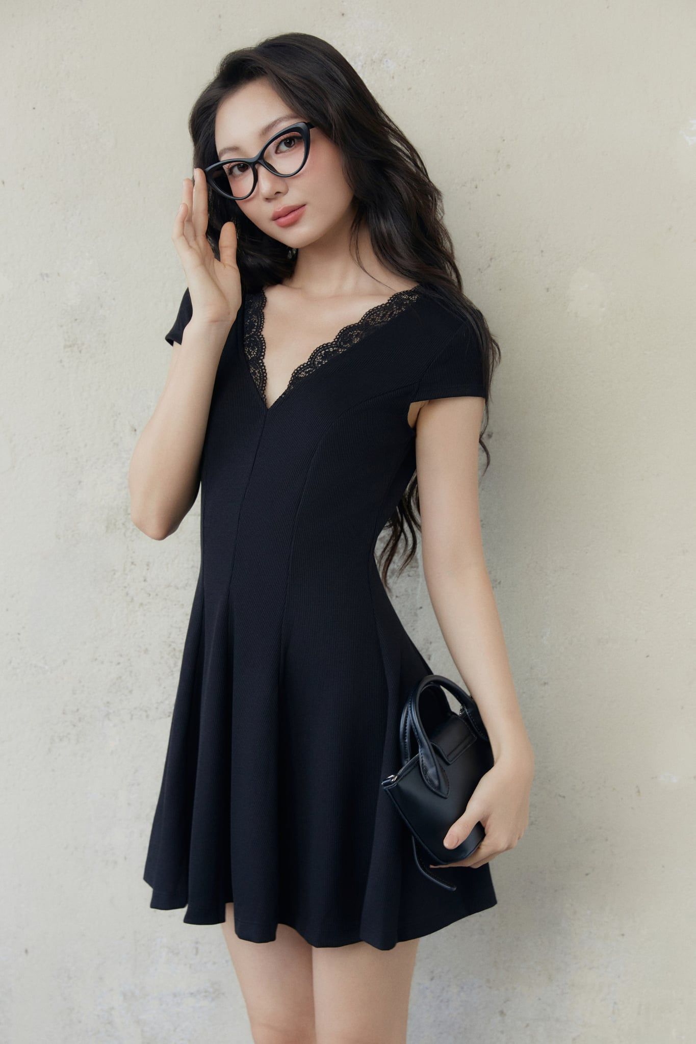 Đầm Ngắn Alora Ribbon Dress