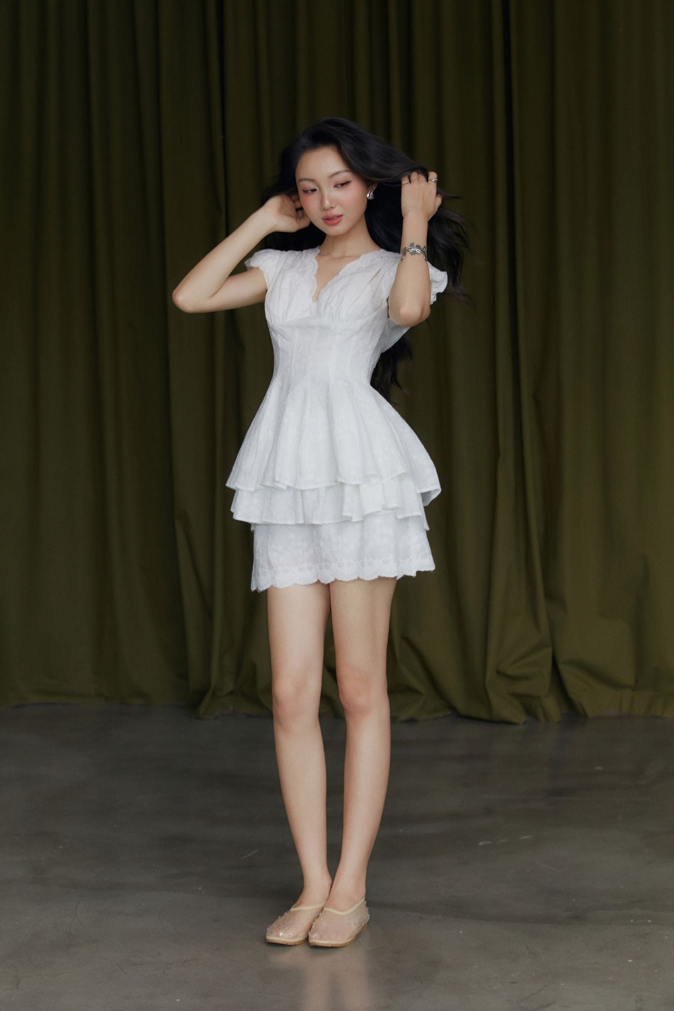 Chân Váy Ngắn Chất Boi Thêu Bloom Skort