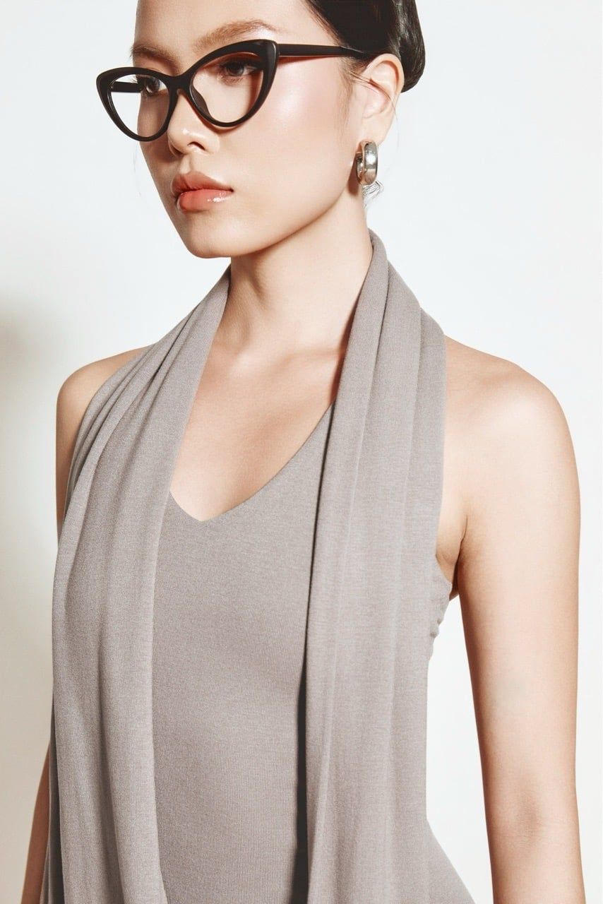 Đầm Ngắn Cổ Đổ Halo Draped