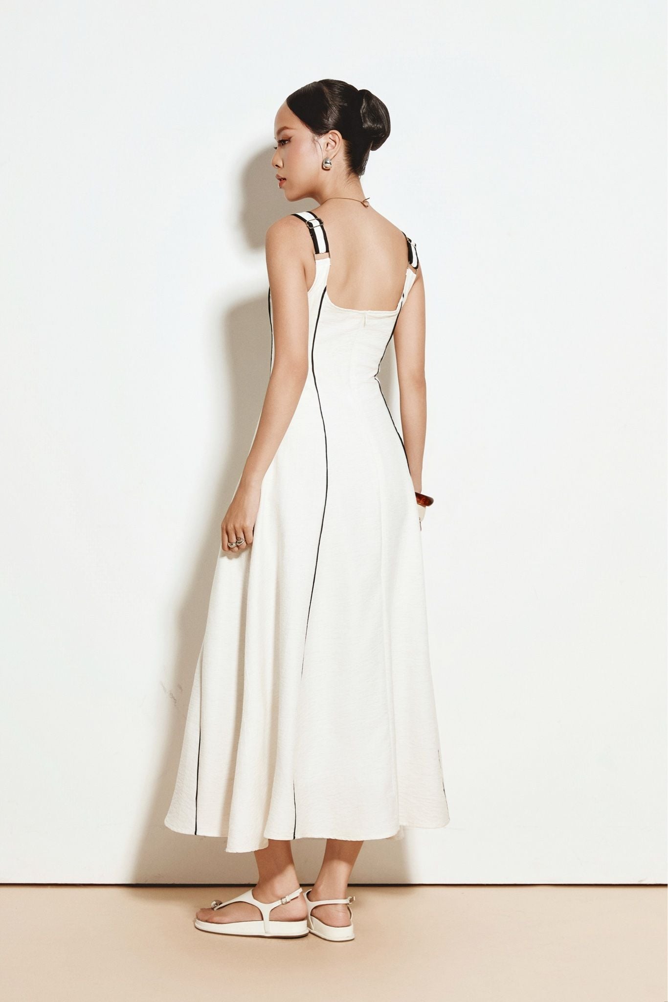 Đầm Dài Lyra Linen Midi