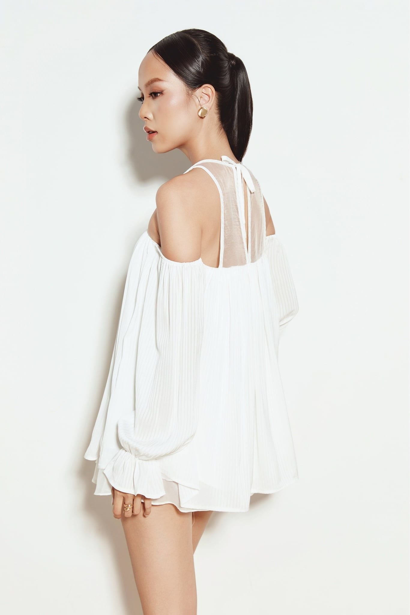 Áo Kiểu Trễ Vai Mellow Blouse