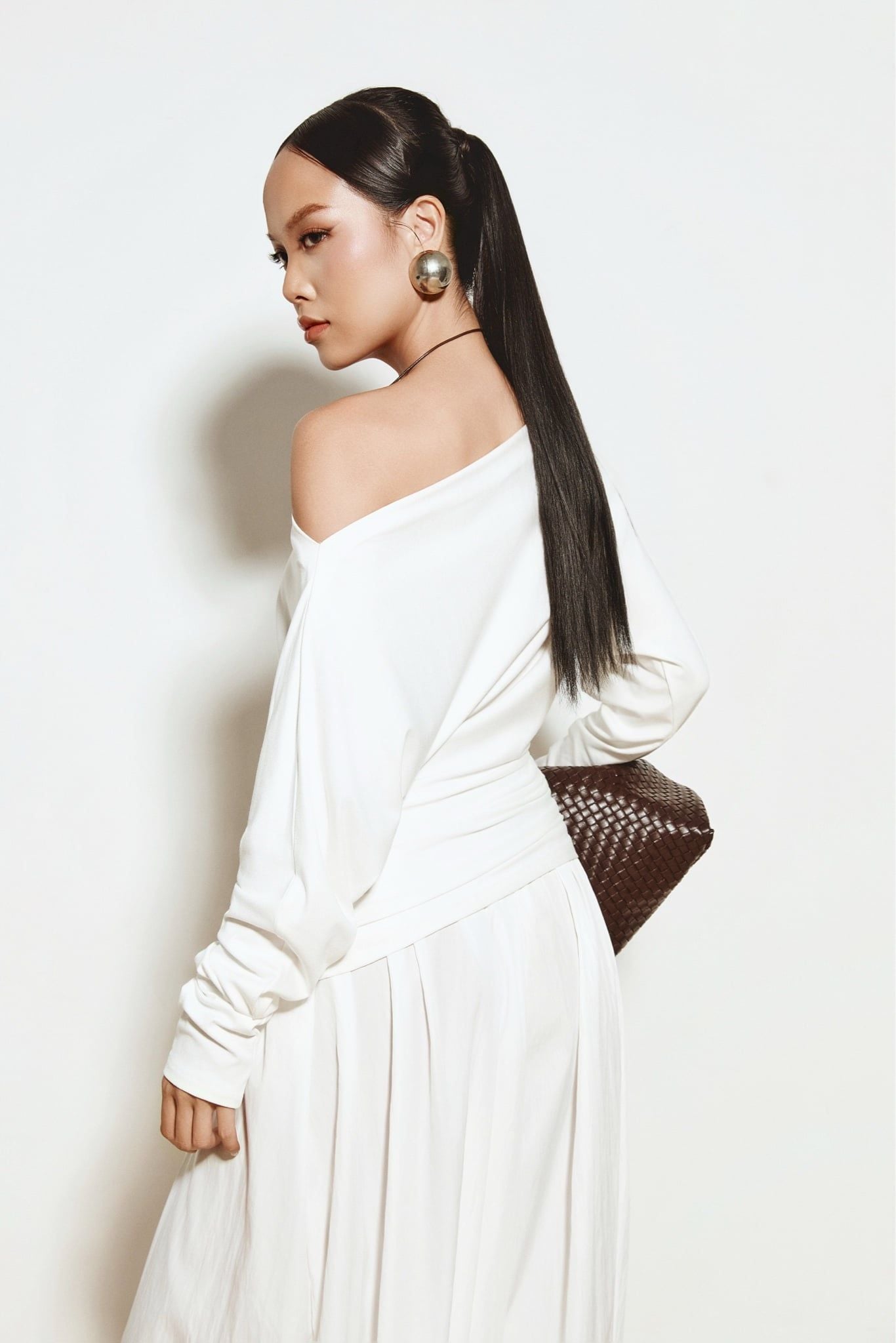 Áo Thun Ôm Tay Dài Trễ Vai Lyra Top