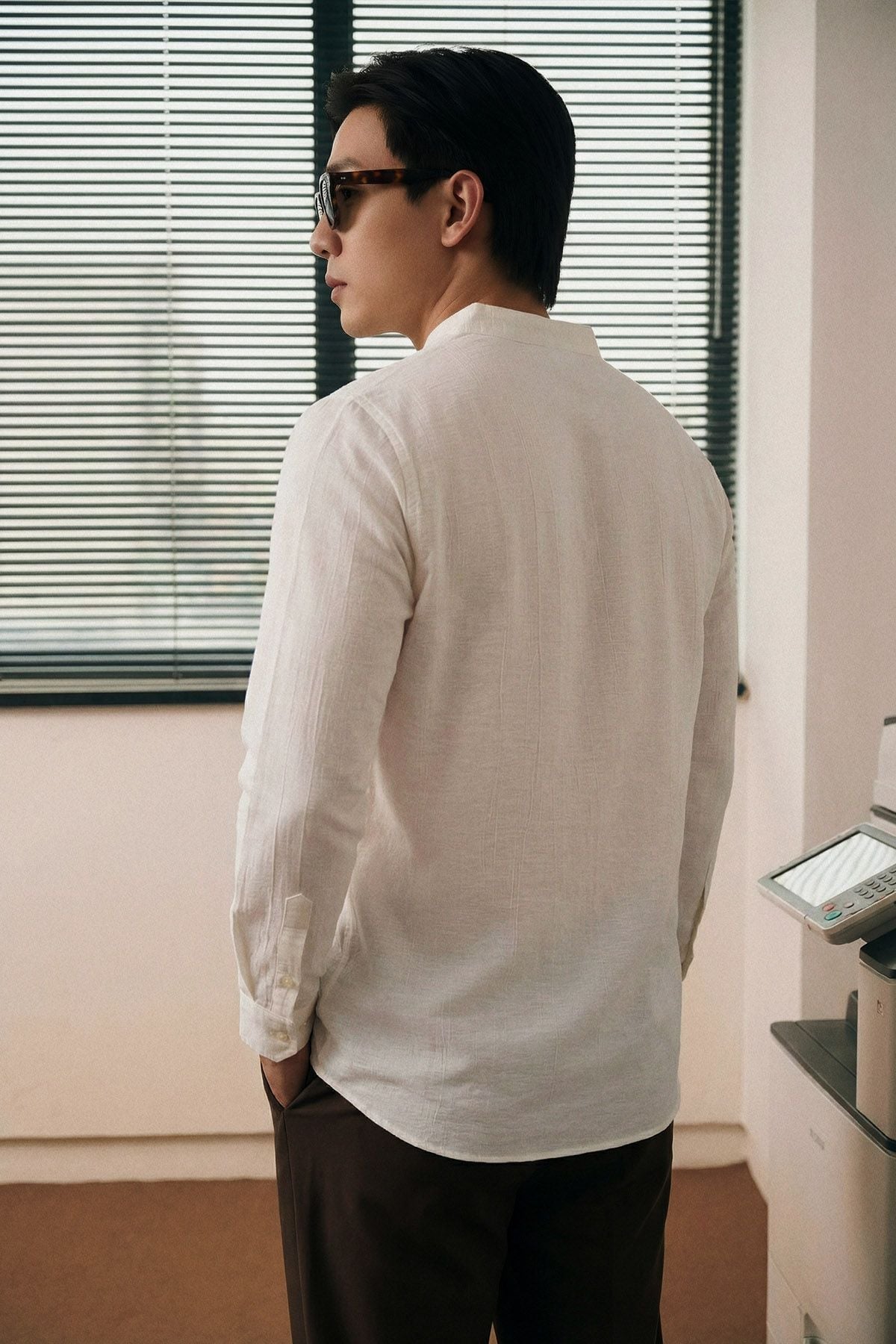  Áo Sơ Mi Slimfit Lucent Band Collar 