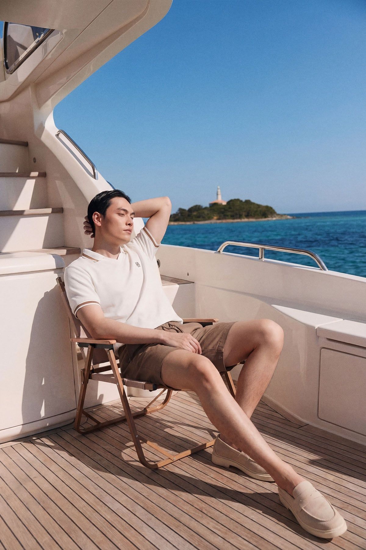Áo Polo Regular White Cream Vneck