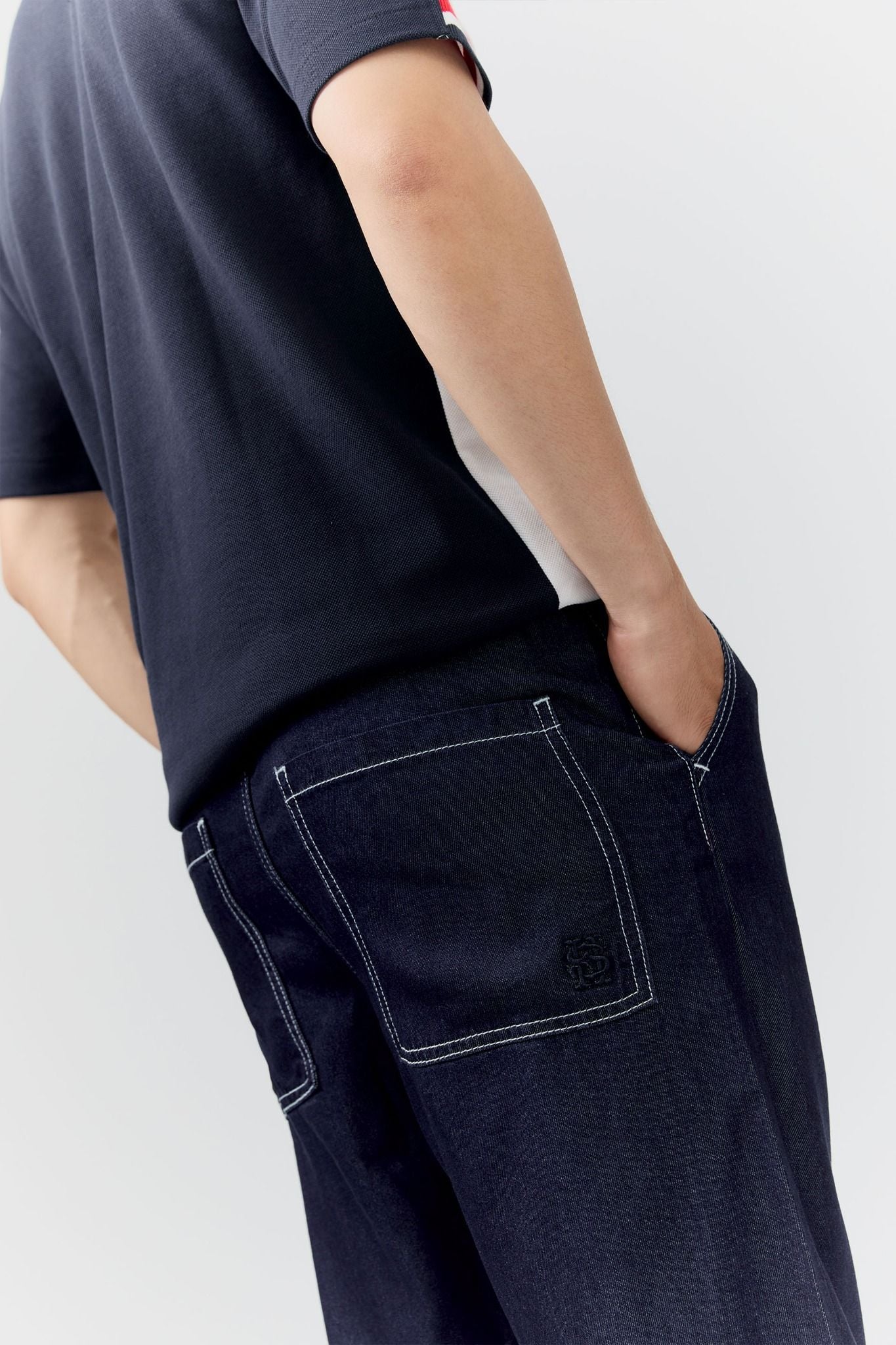 Quần Dài Relaxed Denim Label