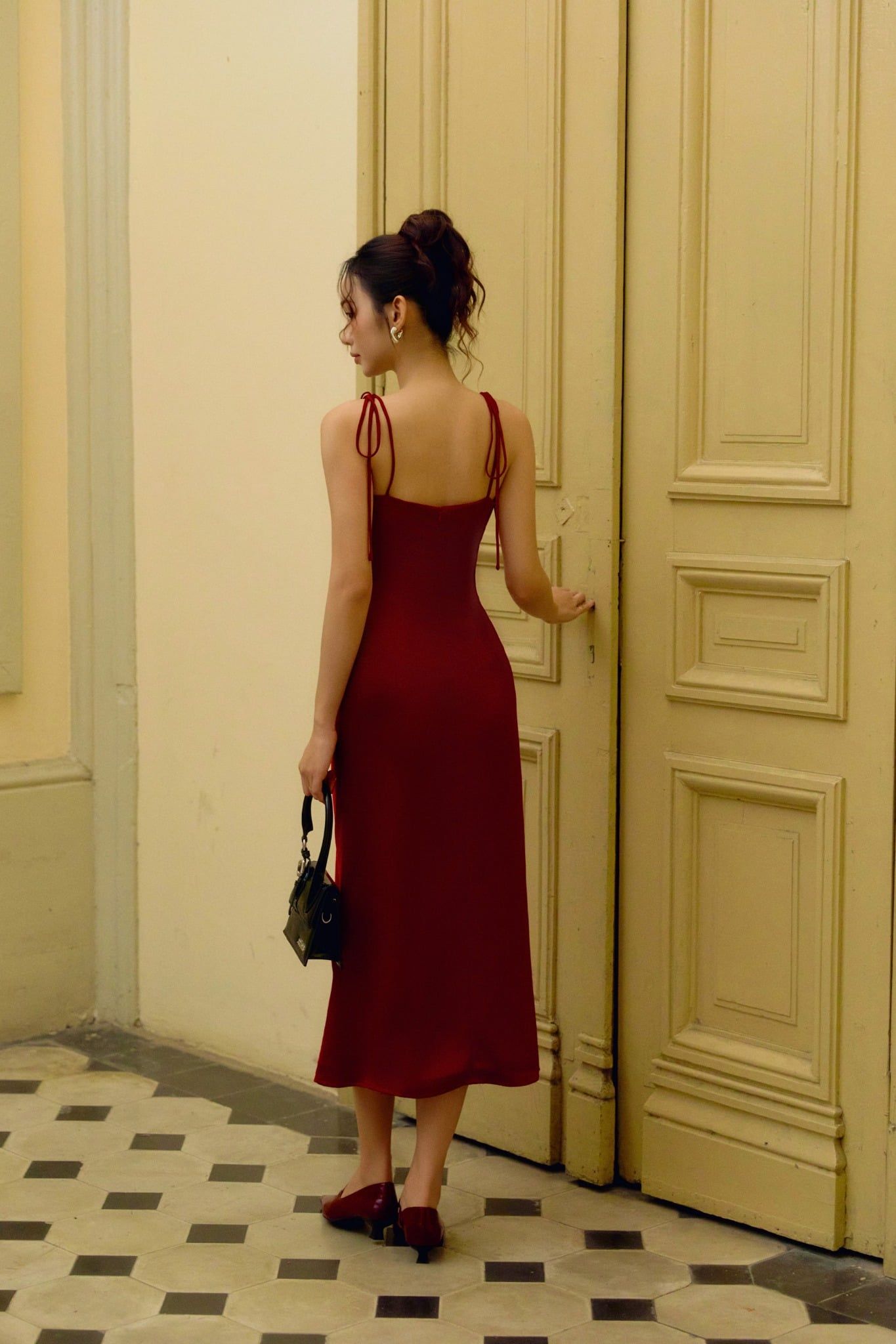 Đầm Dài Silky Midi Elegant