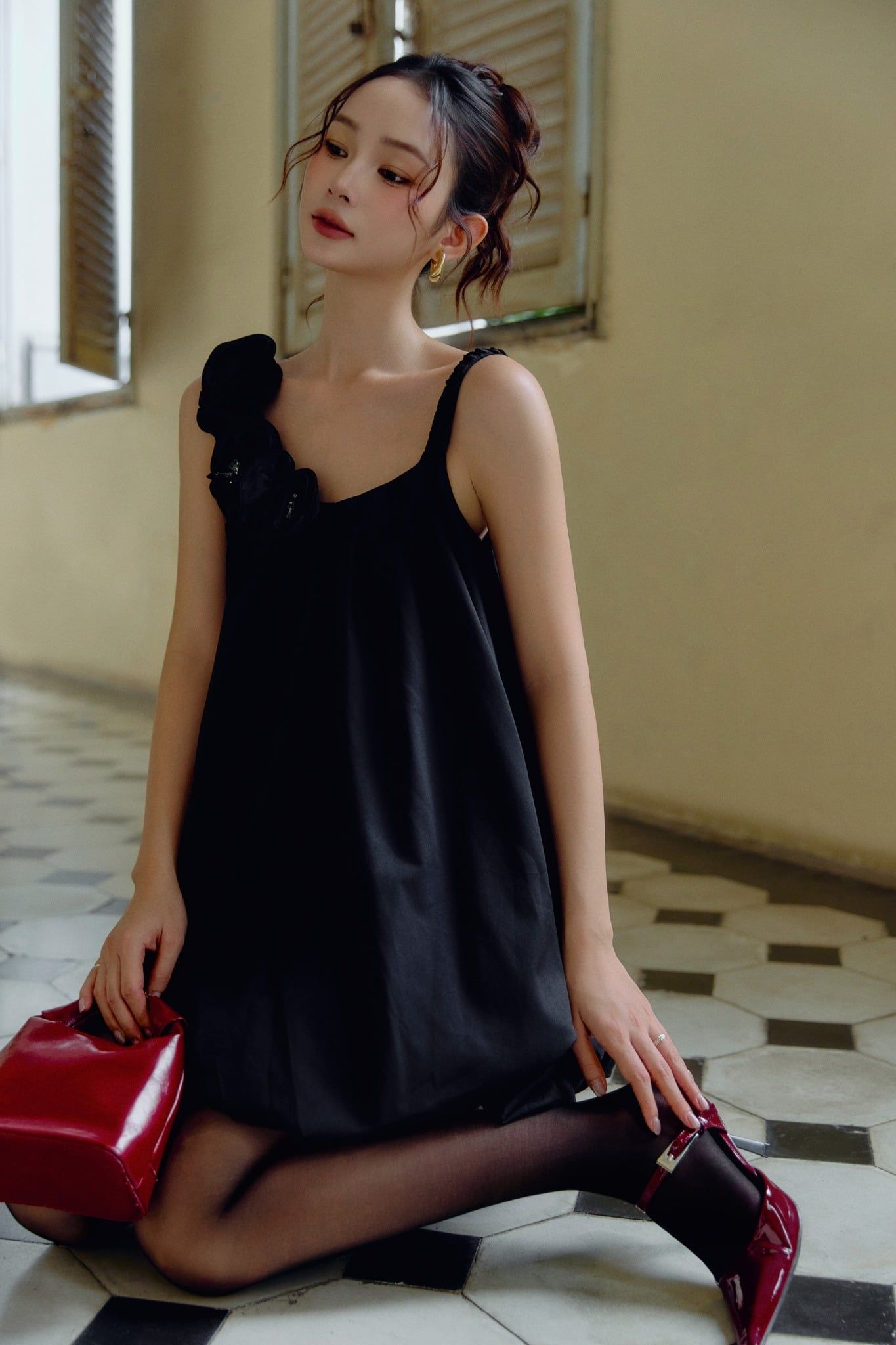 Đầm Ngắn Black White Orchid Petal