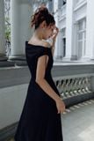 Đầm Dài Vai Lệch Phối Ren Ethereal
